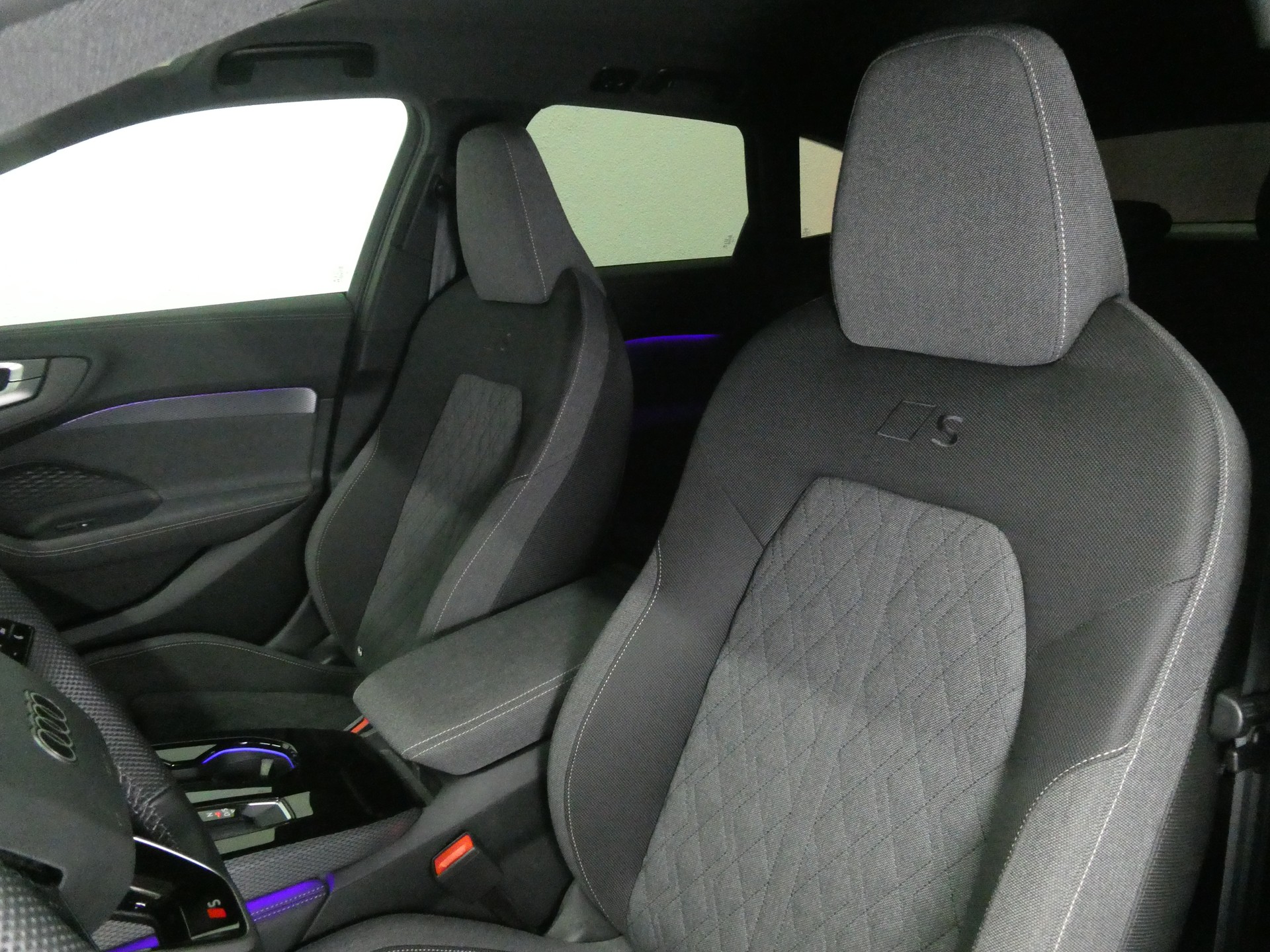AUDI A5 Avant 2.0 TFSI S tronic S Line Edition - Navi - MMI Beifahrerdisplay - Matrix LED - Keyless - 360° Kamera - 204 PS-image-9