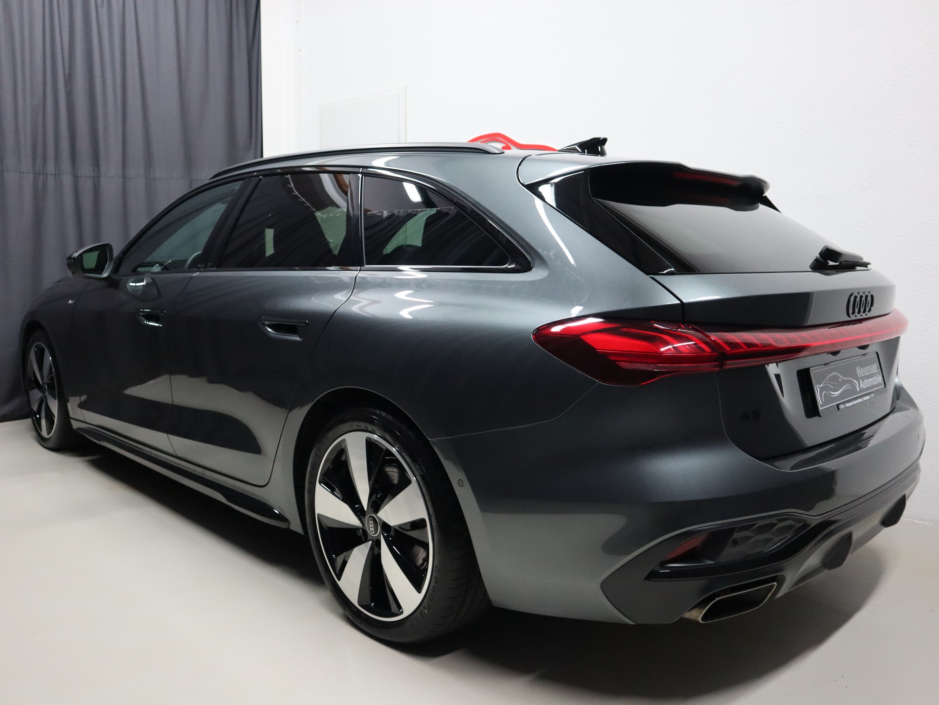 AUDI A5 Avant 2.0 TFSI S tronic S Line Edition - Navi - MMI Beifahrerdisplay - Matrix LED - Keyless - 360° Kamera - 204 PS-image-3