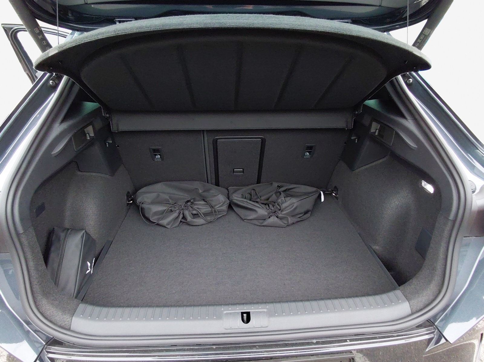 CUPRA Formentor 1.5 e-HYBRID pHEV DSG-image-12