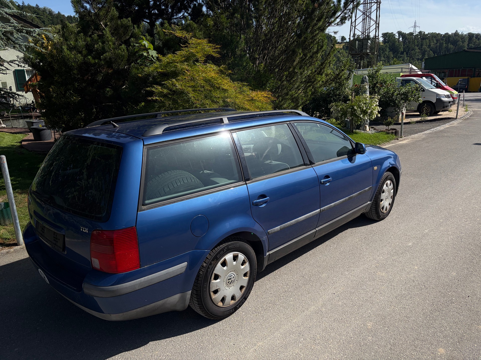 VW Passat Variant 1.9 TDI Trendline-image-7