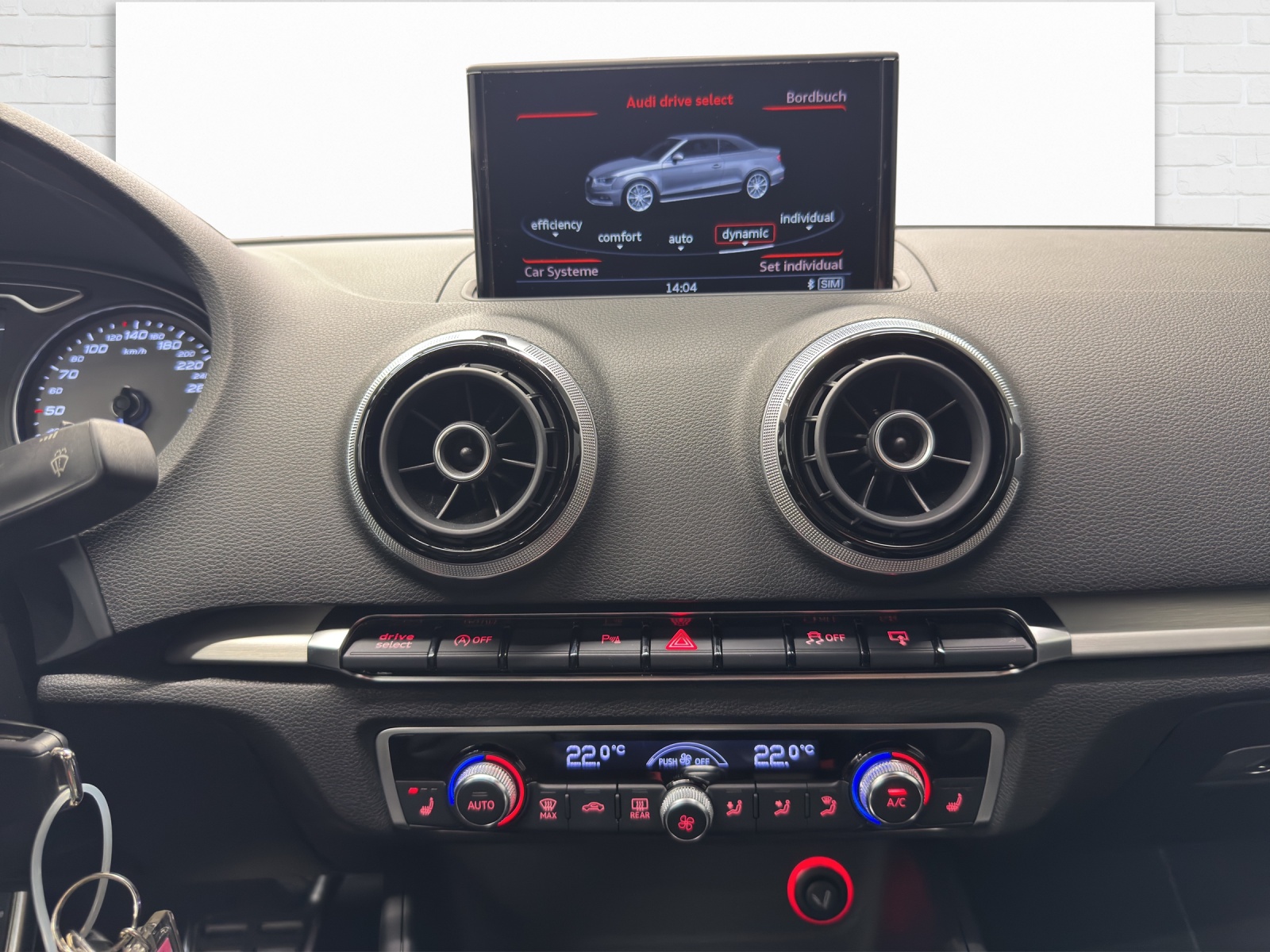 AUDI S3 Cabriolet 2.0 T FSI quattro S-Tronic-image-8