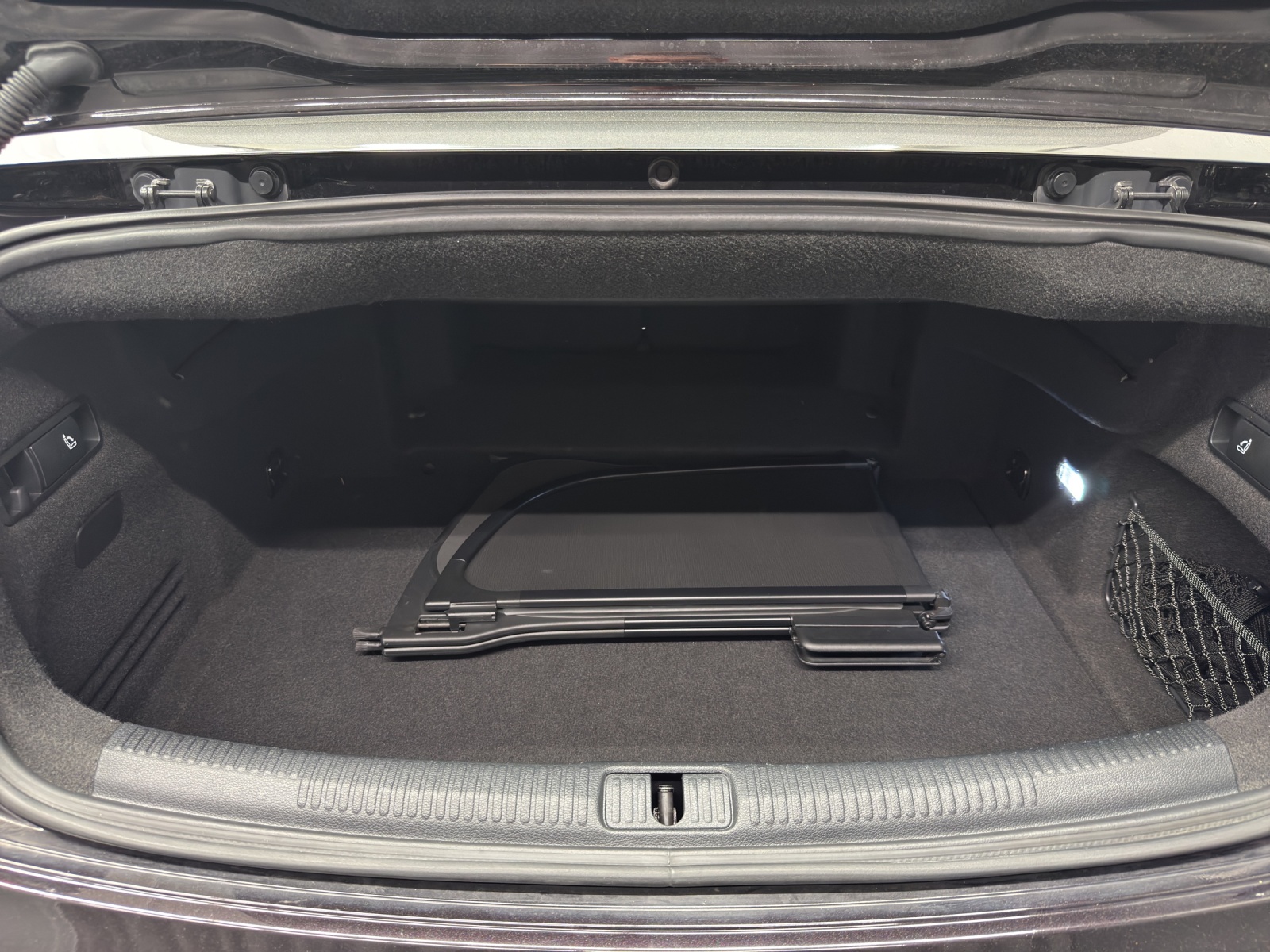 AUDI S3 Cabriolet 2.0 T FSI quattro S-Tronic-image-10