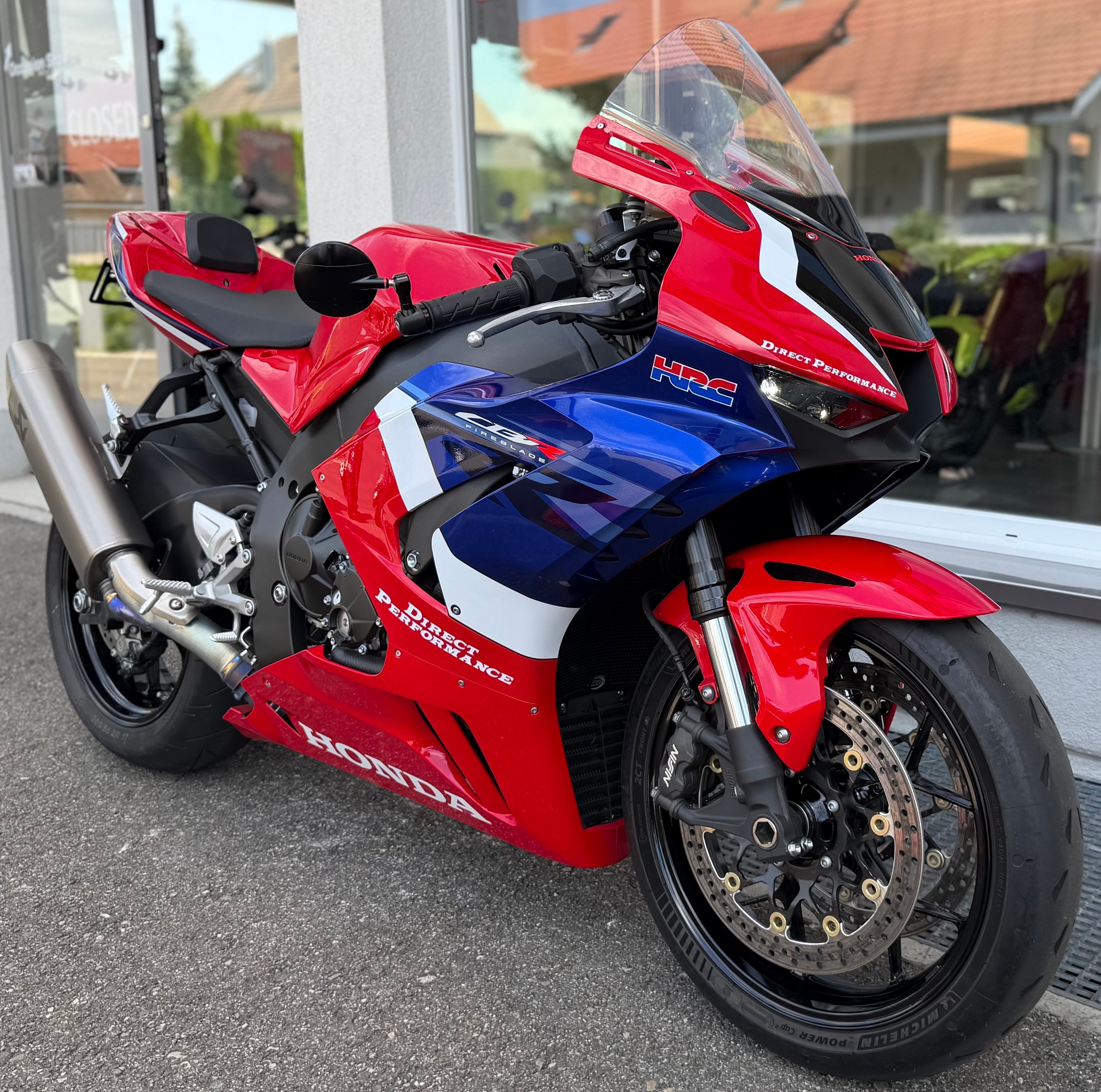 HONDA CBR 1000 RR-R-showroom-element-2