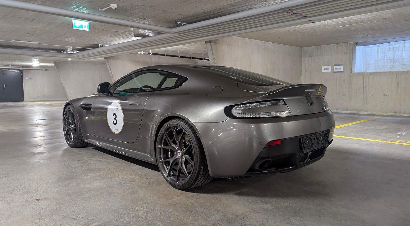 ASTON MARTIN V12 Vantage 5.9 AMR-image-7