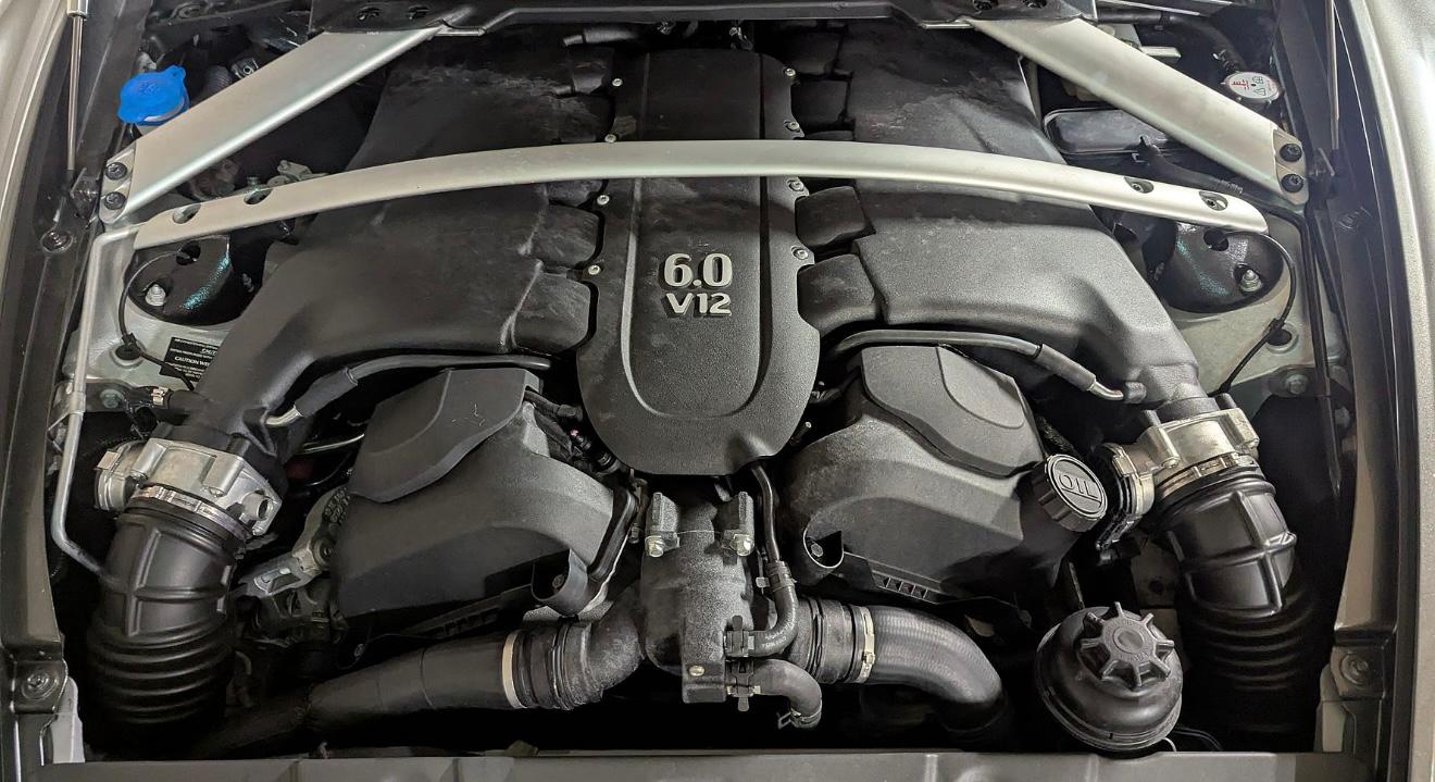 ASTON MARTIN V12 Vantage 5.9 AMR-image-8