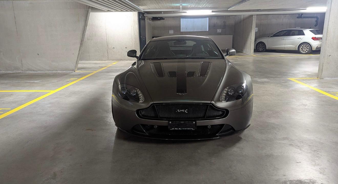 ASTON MARTIN V12 Vantage 5.9 AMR-image-6
