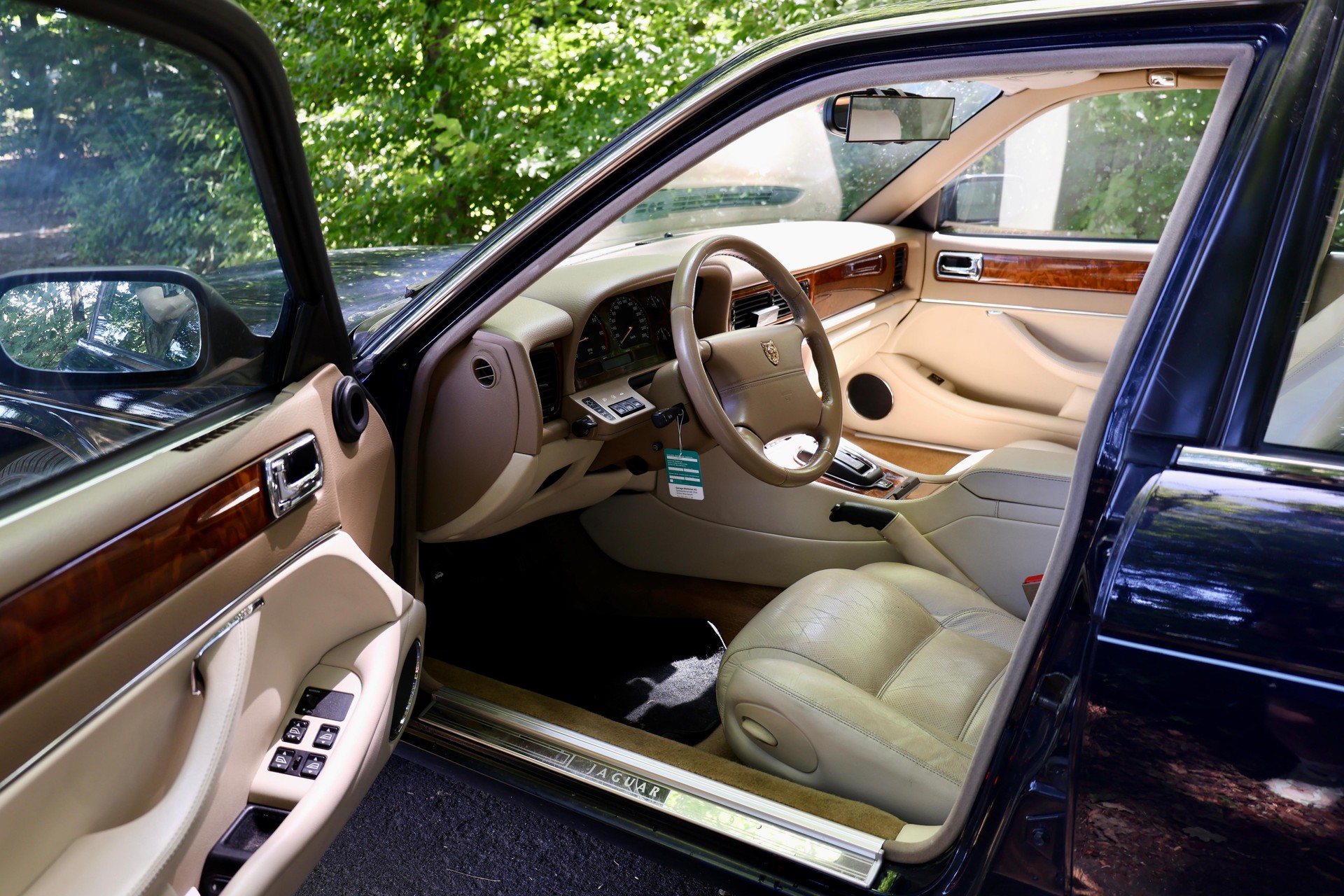 JAGUAR XJ 3.2 Executive-image-8