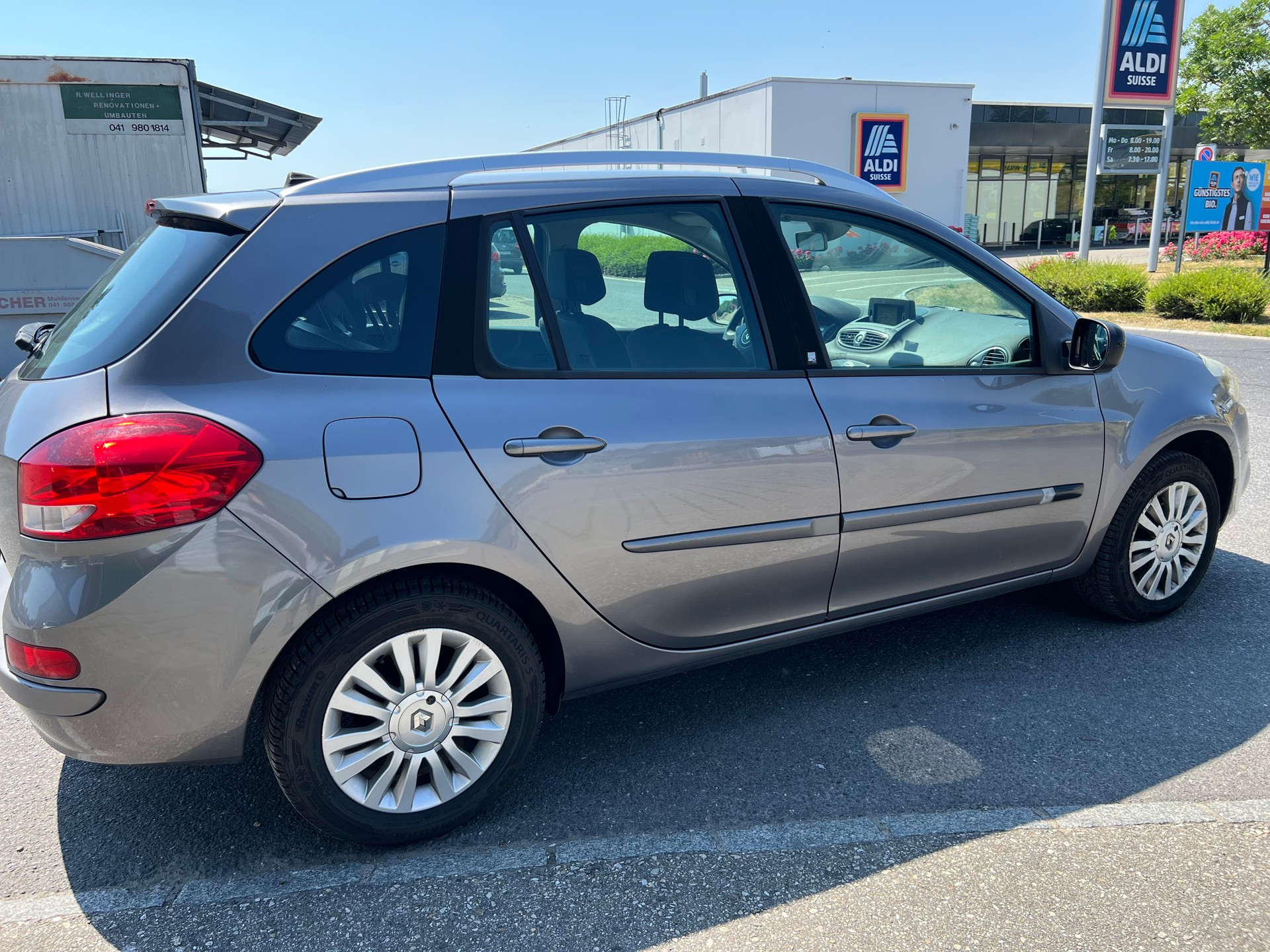 RENAULT Clio Grandtour 1.2 16V Turbo Dynamique-image-4