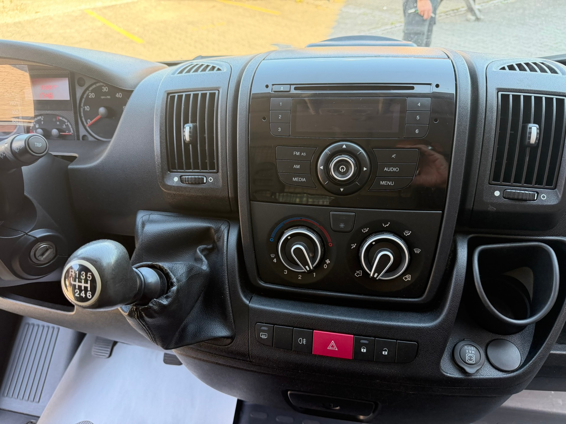 PEUGEOT Boxer 2.2 HDI 333 L2-image-10