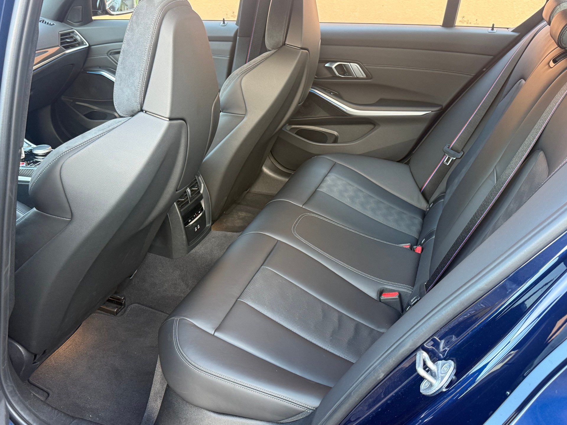 BMW M3 Competition M xDrive-image-13
