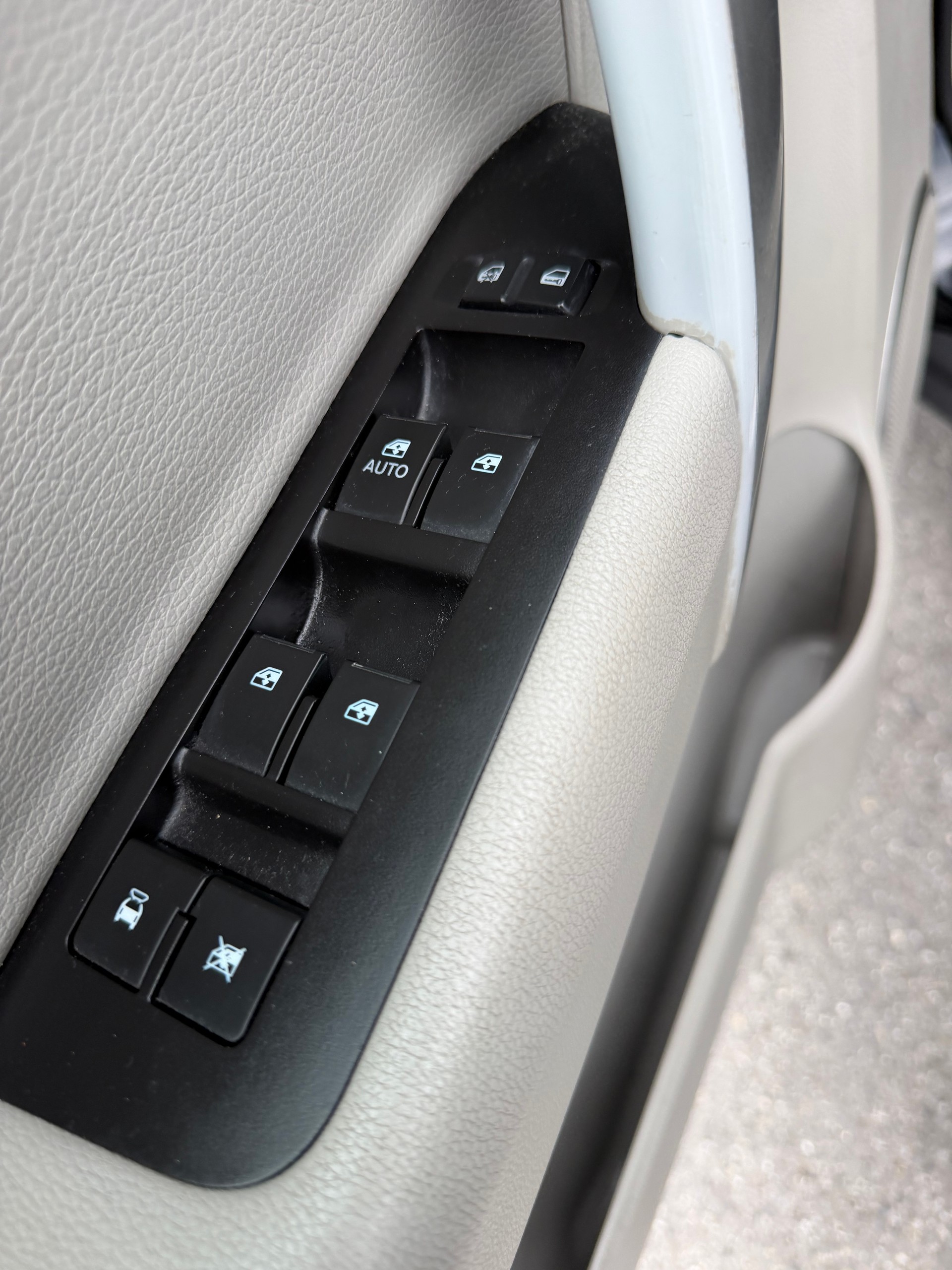 CHEVROLET CAPTIVA 22TD 4*4-image-15