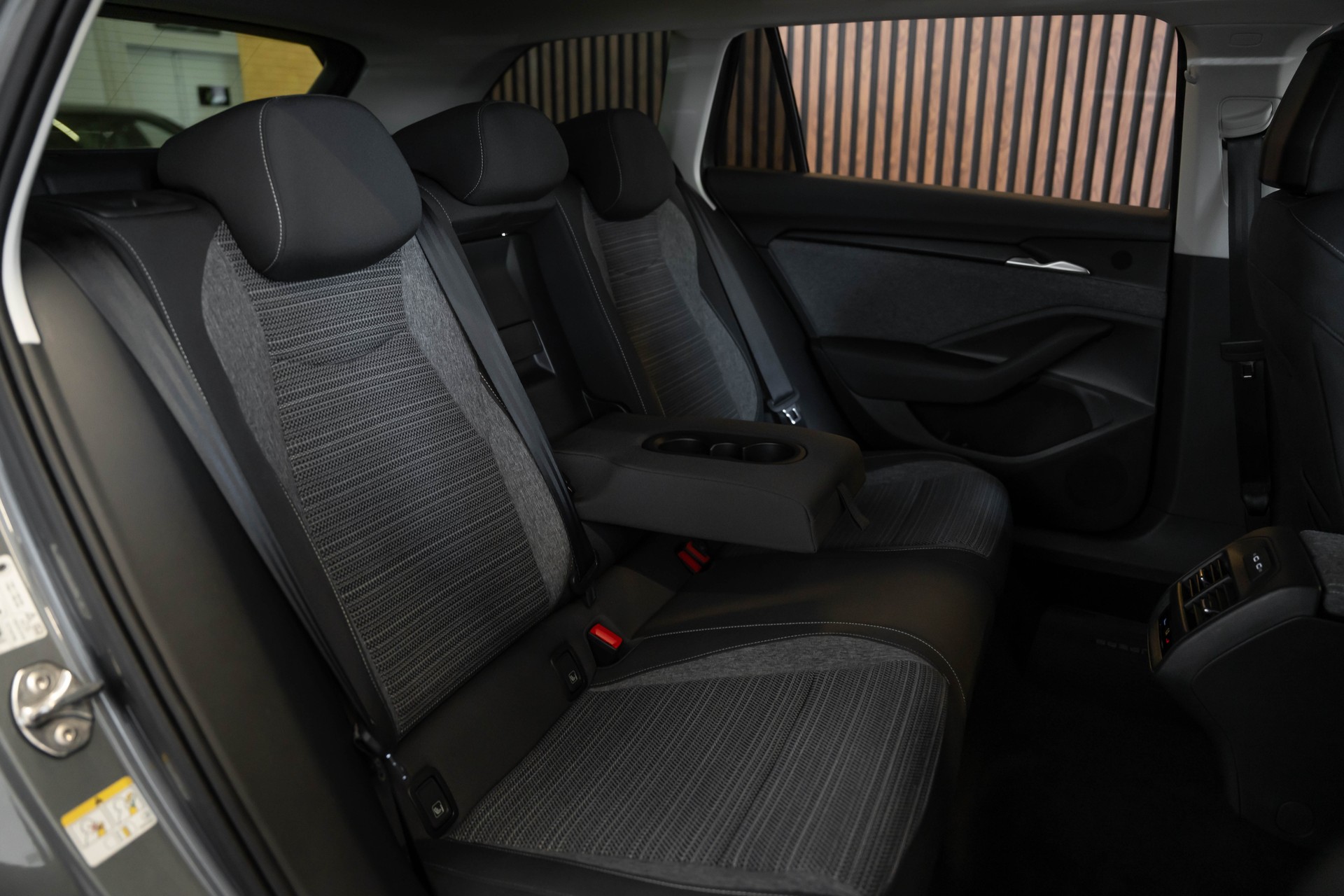 SKODA Superb Combi 2.0 TDi Selection 4x4 DSG-image-19