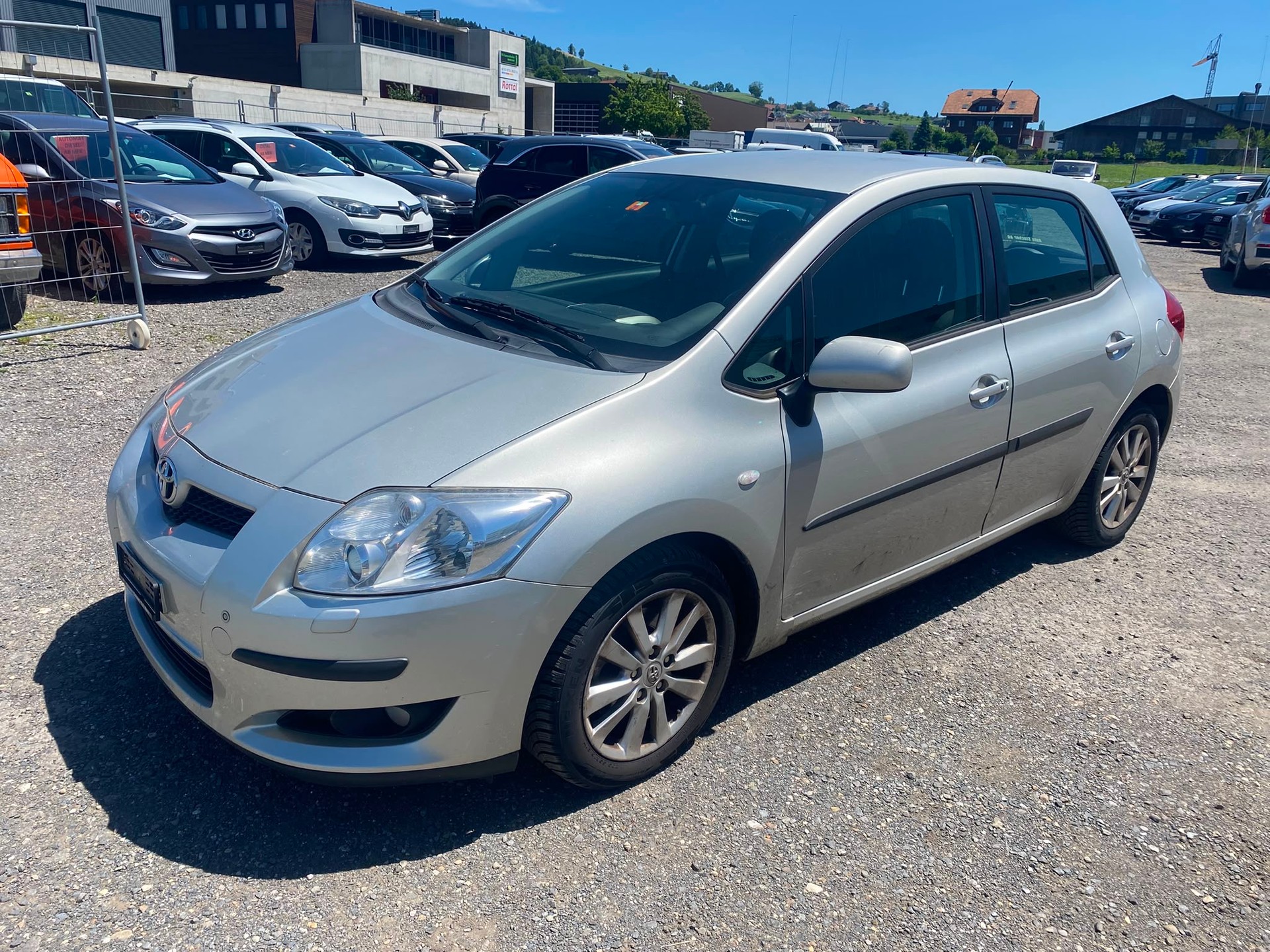 TOYOTA Auris 2.0 D-4D Linea Sol-image-1