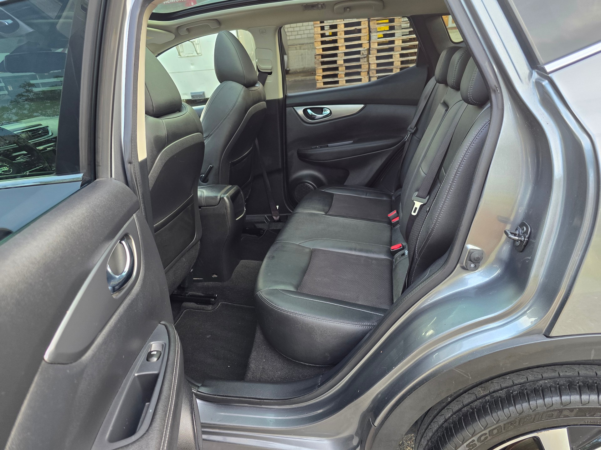 NISSAN Qashqai 1.6 dCi tekna+ Xtronic CVT-image-16