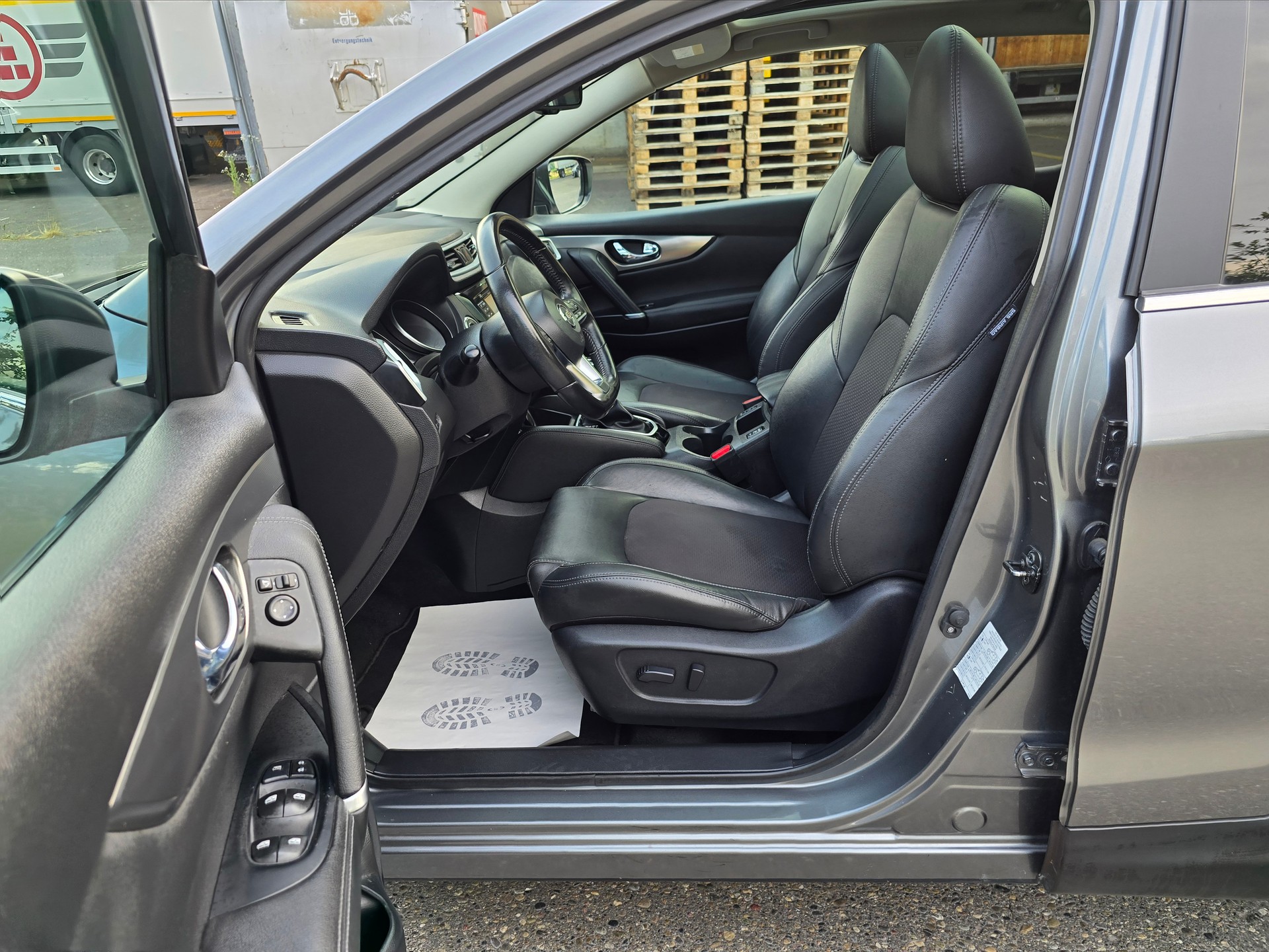 NISSAN Qashqai 1.6 dCi tekna+ Xtronic CVT-image-12