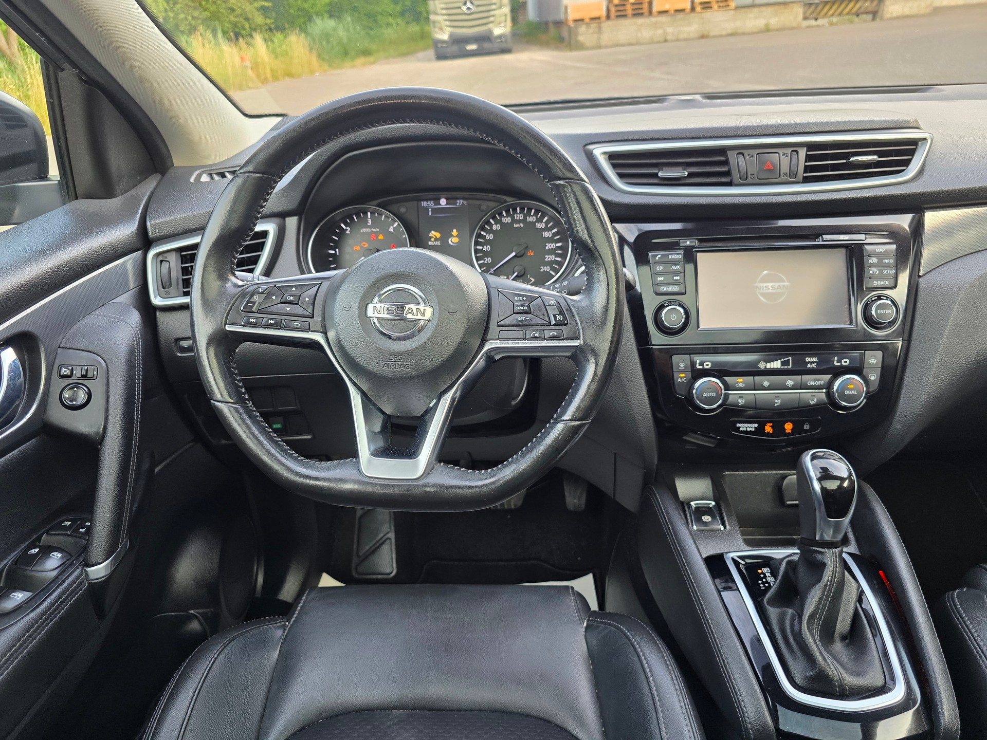 NISSAN Qashqai 1.6 dCi tekna+ Xtronic CVT-image-17