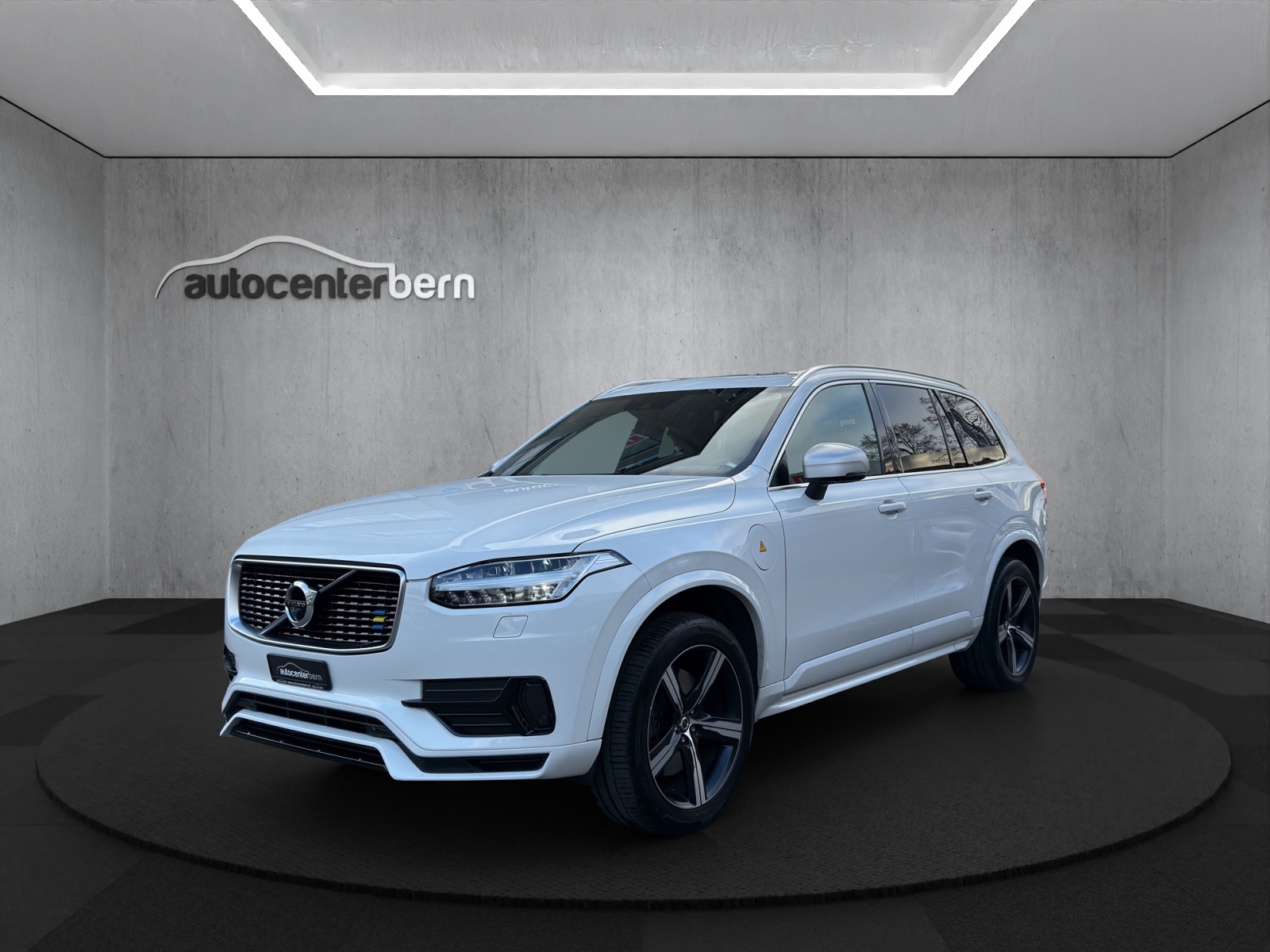 VOLVO XC90 T8 AWD R-Design Geartronic-image-2