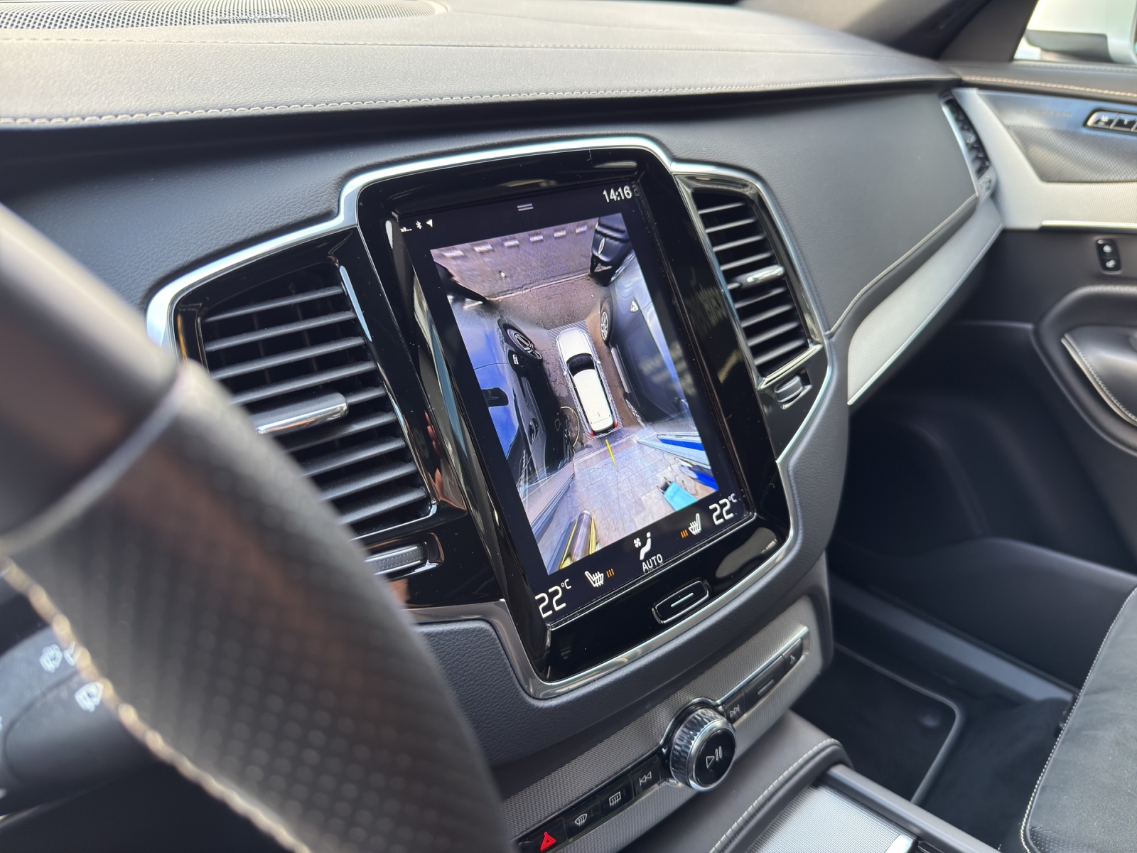 VOLVO XC90 T8 AWD R-Design Geartronic-image-10