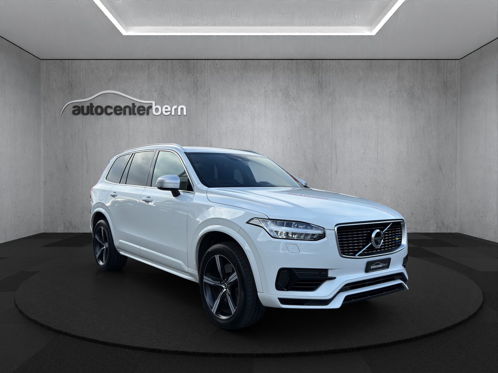 VOLVO XC90 T8 AWD R-Design Geartronic-image-0