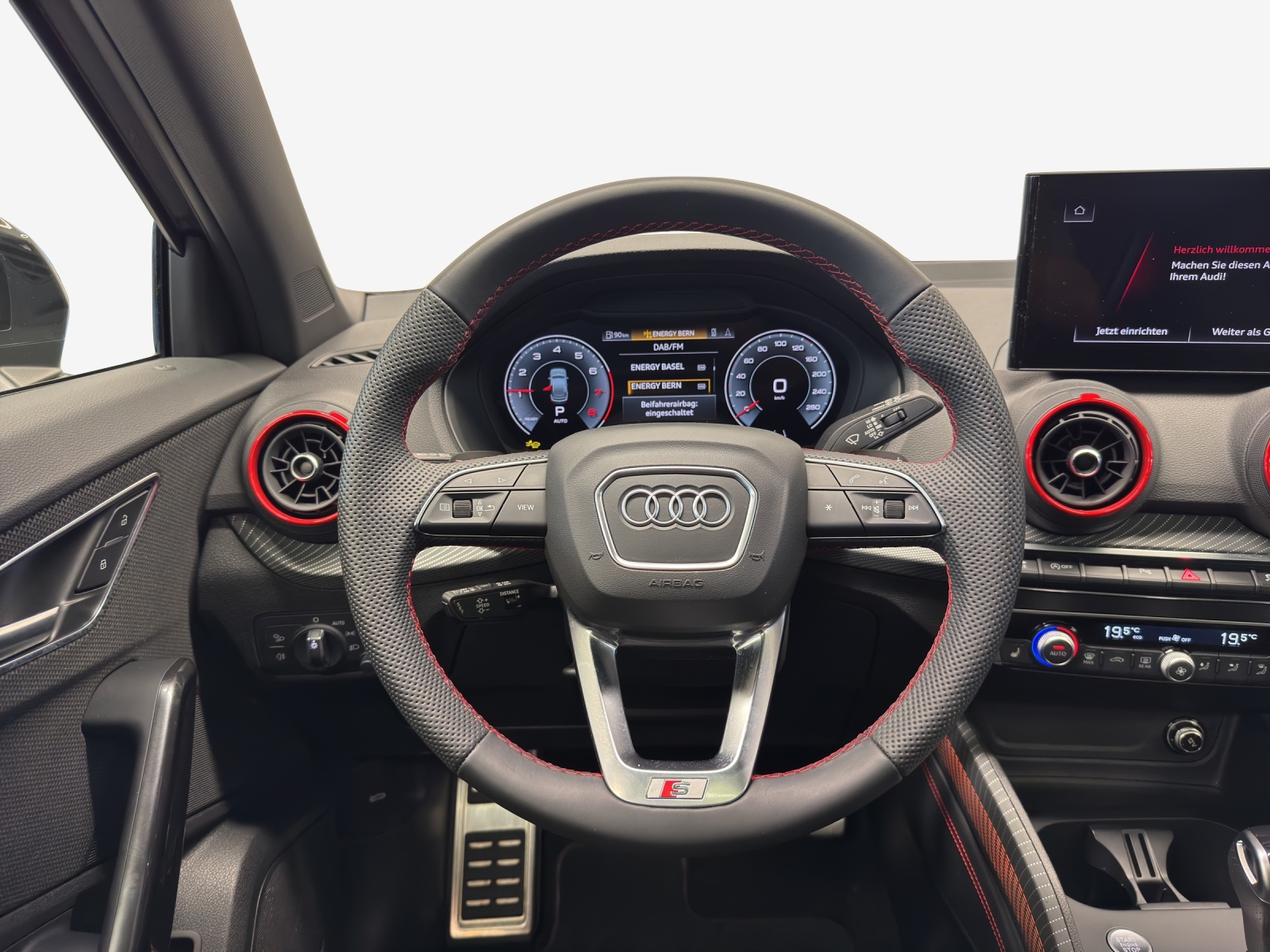 AUDI Q2 40 TFSI S line Attraction S line competition-image-9