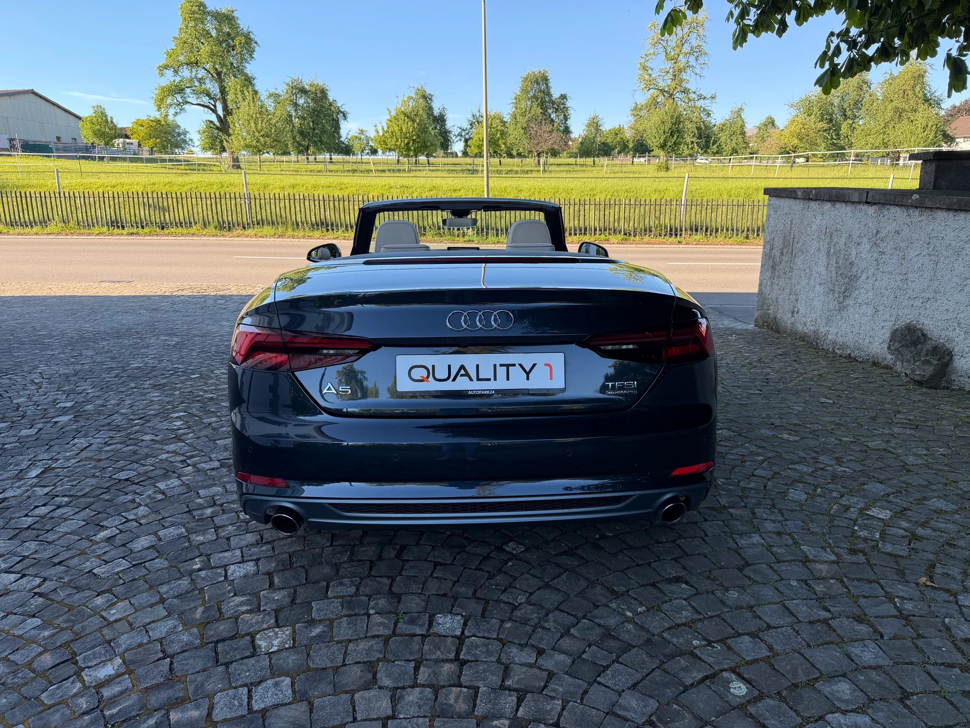 AUDI A5 Cabriolet 2.0 TFSI Design quattro S-tronic / Sonderausstattung über 23K / Ab MFK / Service gepflegt / 36 Monate Garantie-image-5