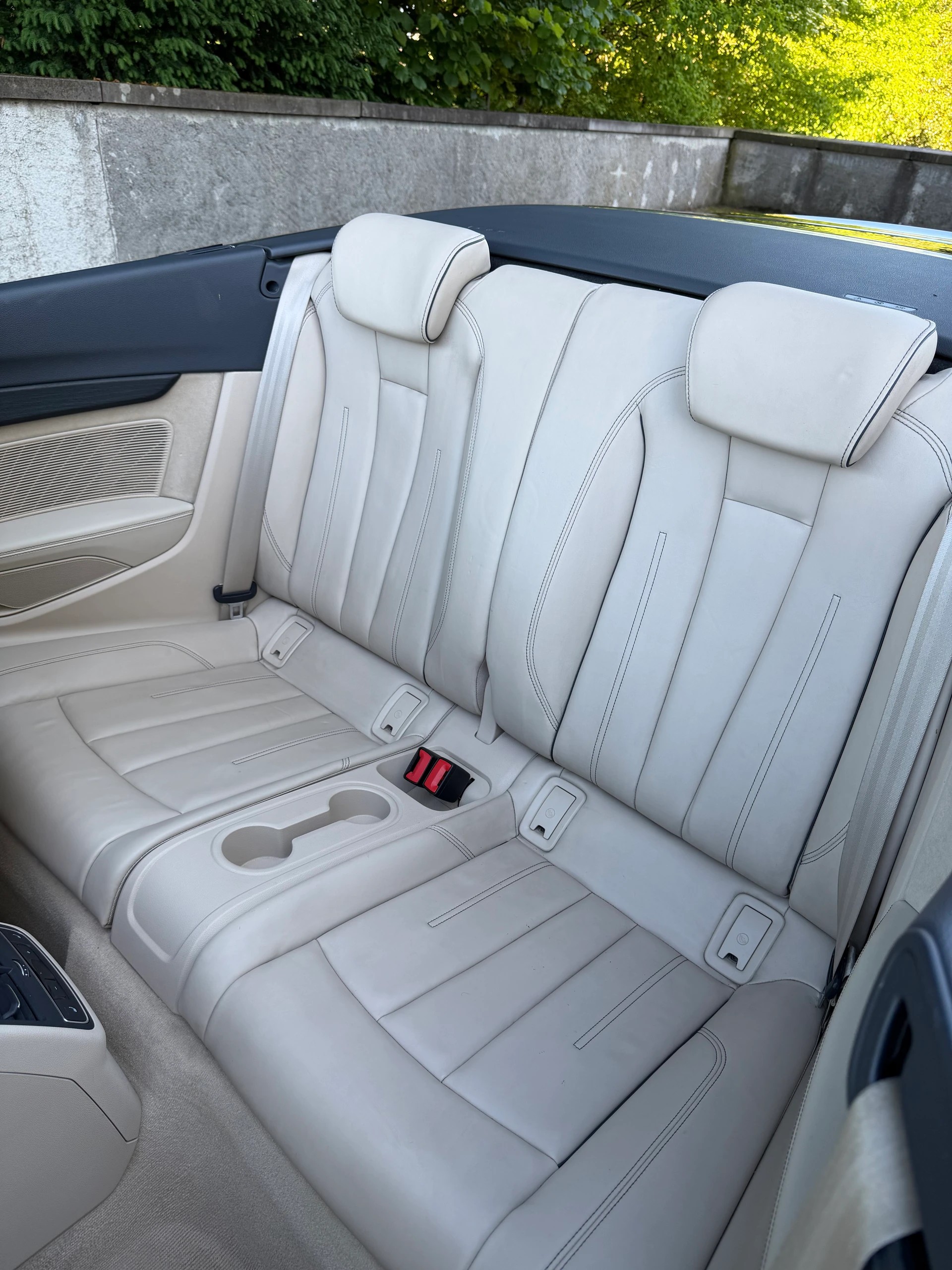 AUDI A5 Cabriolet 2.0 TFSI Design quattro S-tronic / Sonderausstattung über 23K / Ab MFK / Service gepflegt / 36 Monate Garantie-image-11