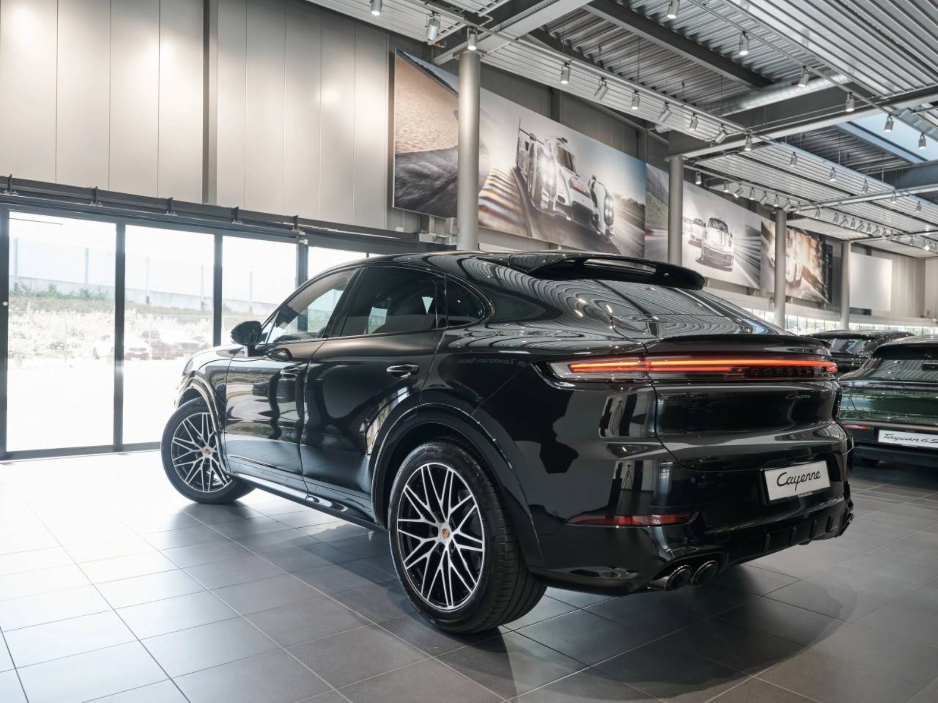 PORSCHE Cayenne Coupé Black Edition-image-6