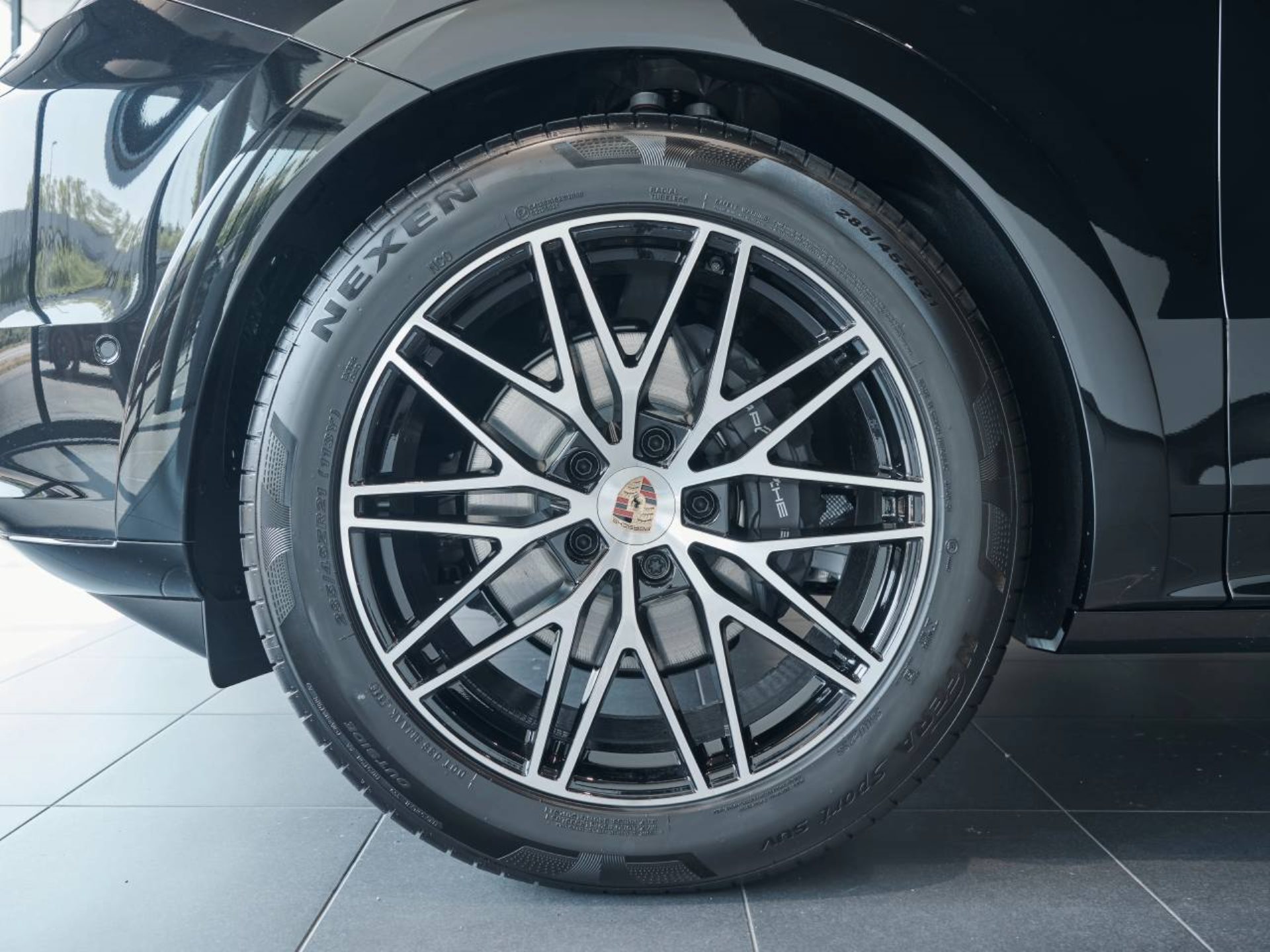 PORSCHE Cayenne Coupé Black Edition-image-31