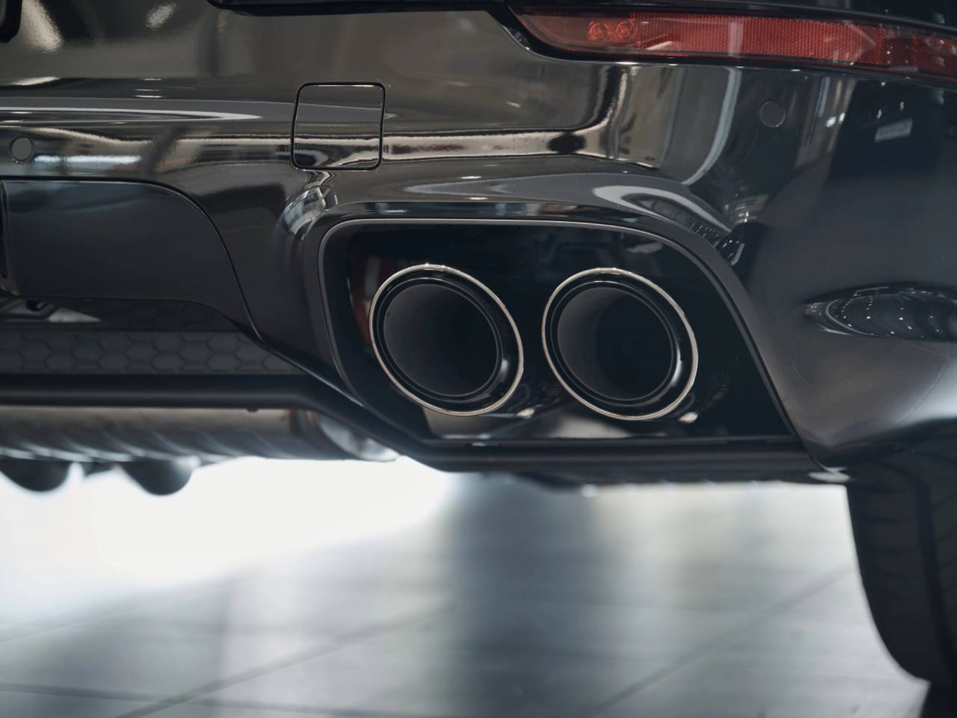 PORSCHE Cayenne Coupé Black Edition-image-28
