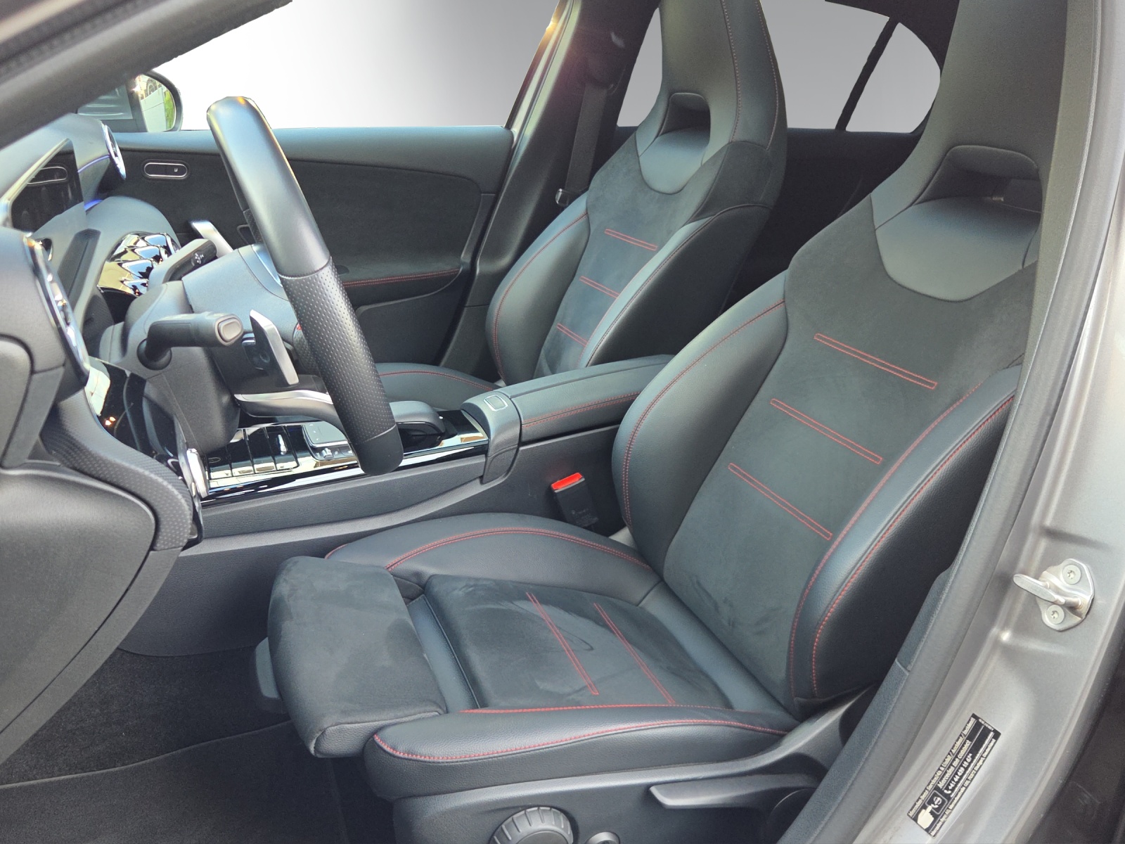 Image MERCEDES-BENZ A-200 A 200 AMG Line 7G-DCT