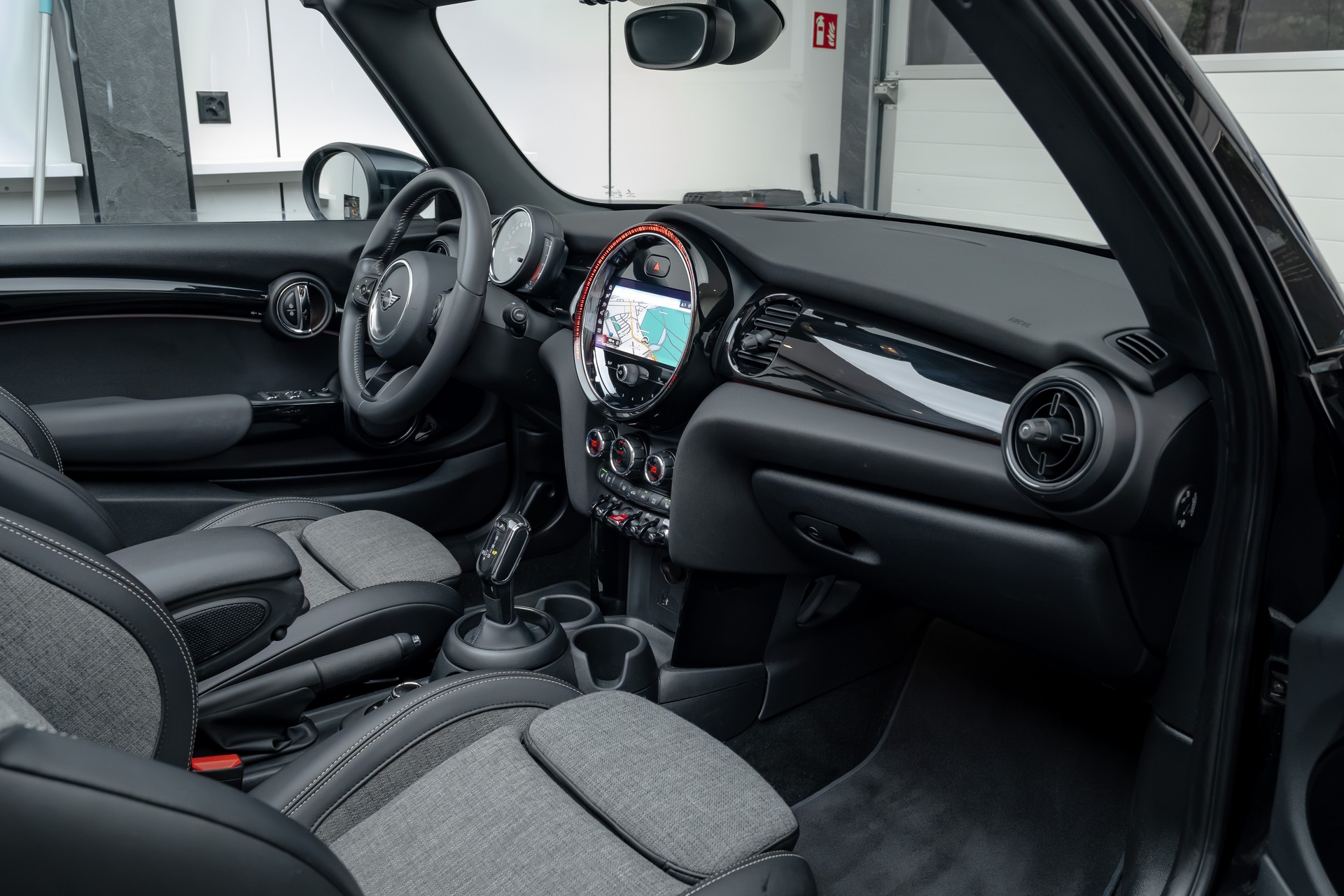 MINI Cooper S Cabriolet DKG-image-8