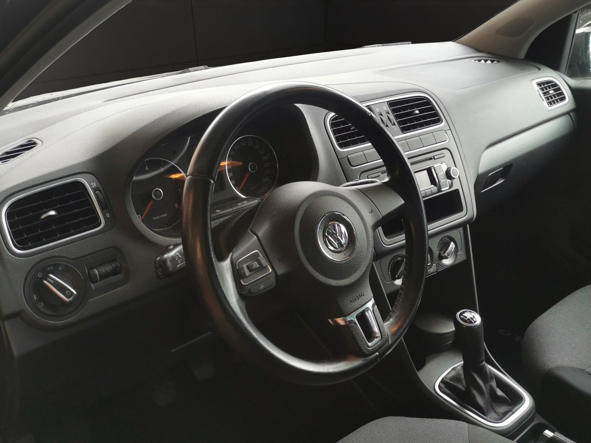 VW Polo 1.4 16V Comfortline-image-9