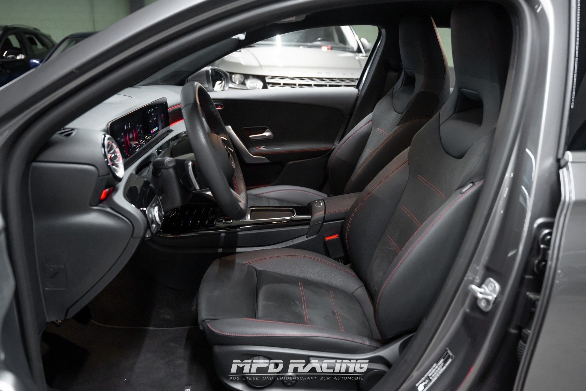 MERCEDES-BENZ A 220 d 8G-DCT-image-10