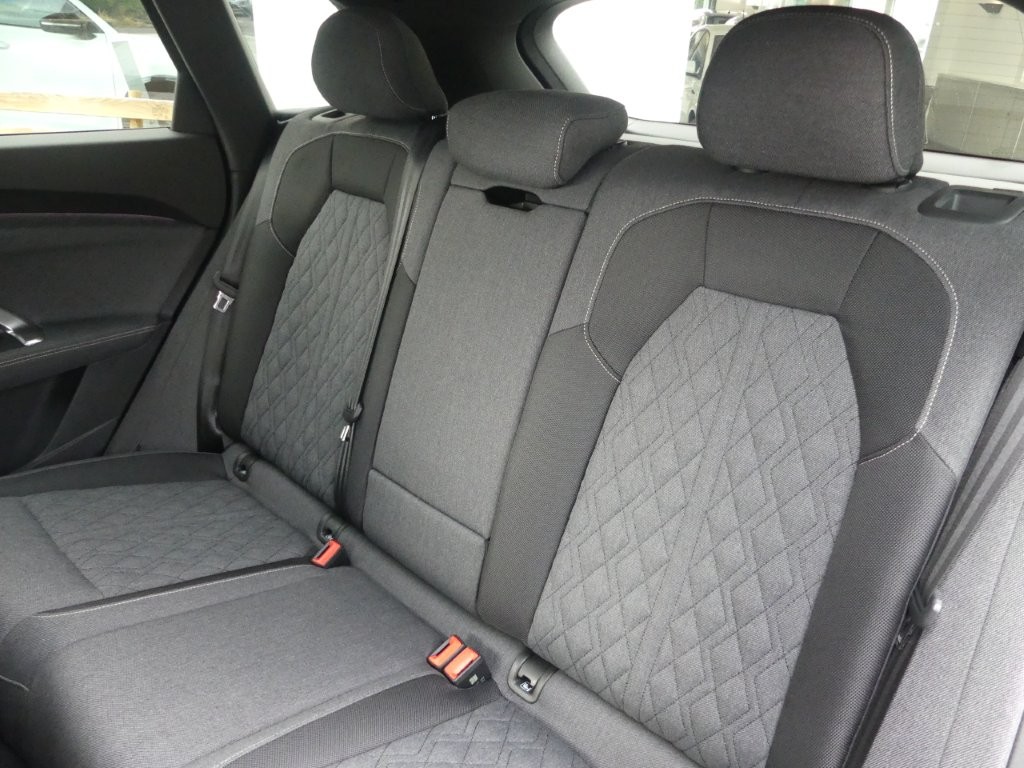 AUDI Q5 TFSI quatto 150 kW S-tronic-image-11