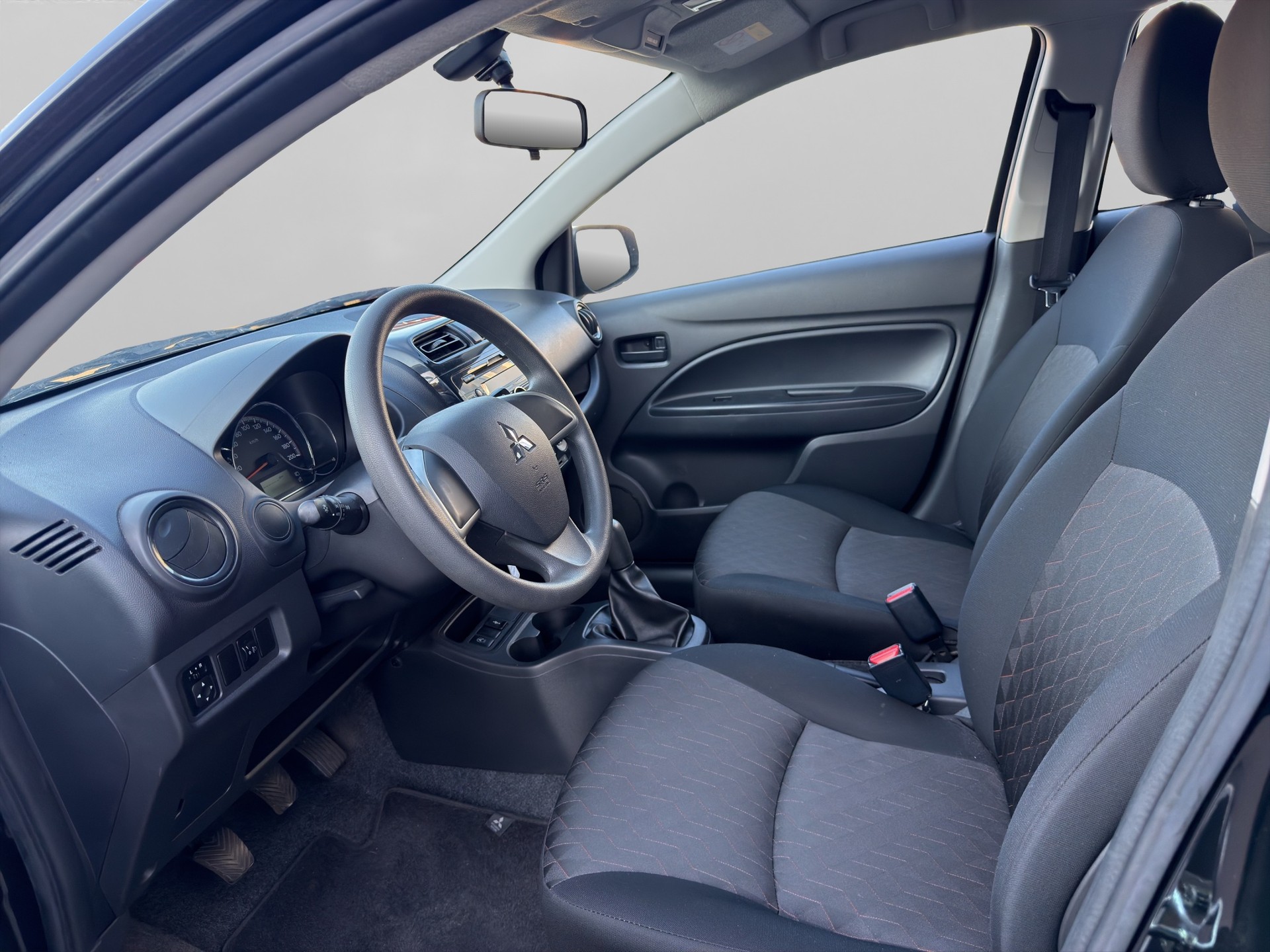 MITSUBISHI Space Star 1.0 Entry-image-9