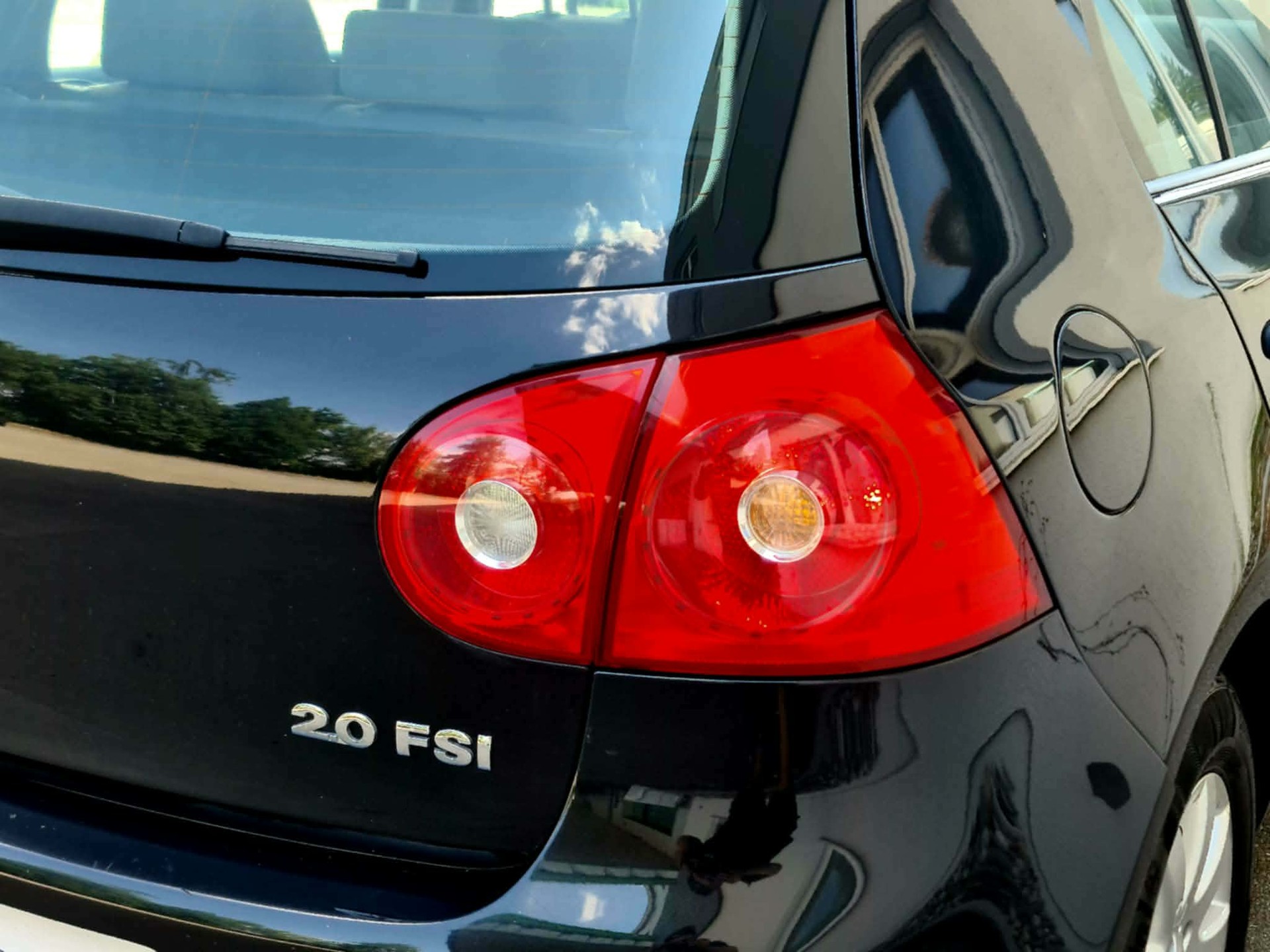 VW Golf 2.0 FSI Sportline-image-7