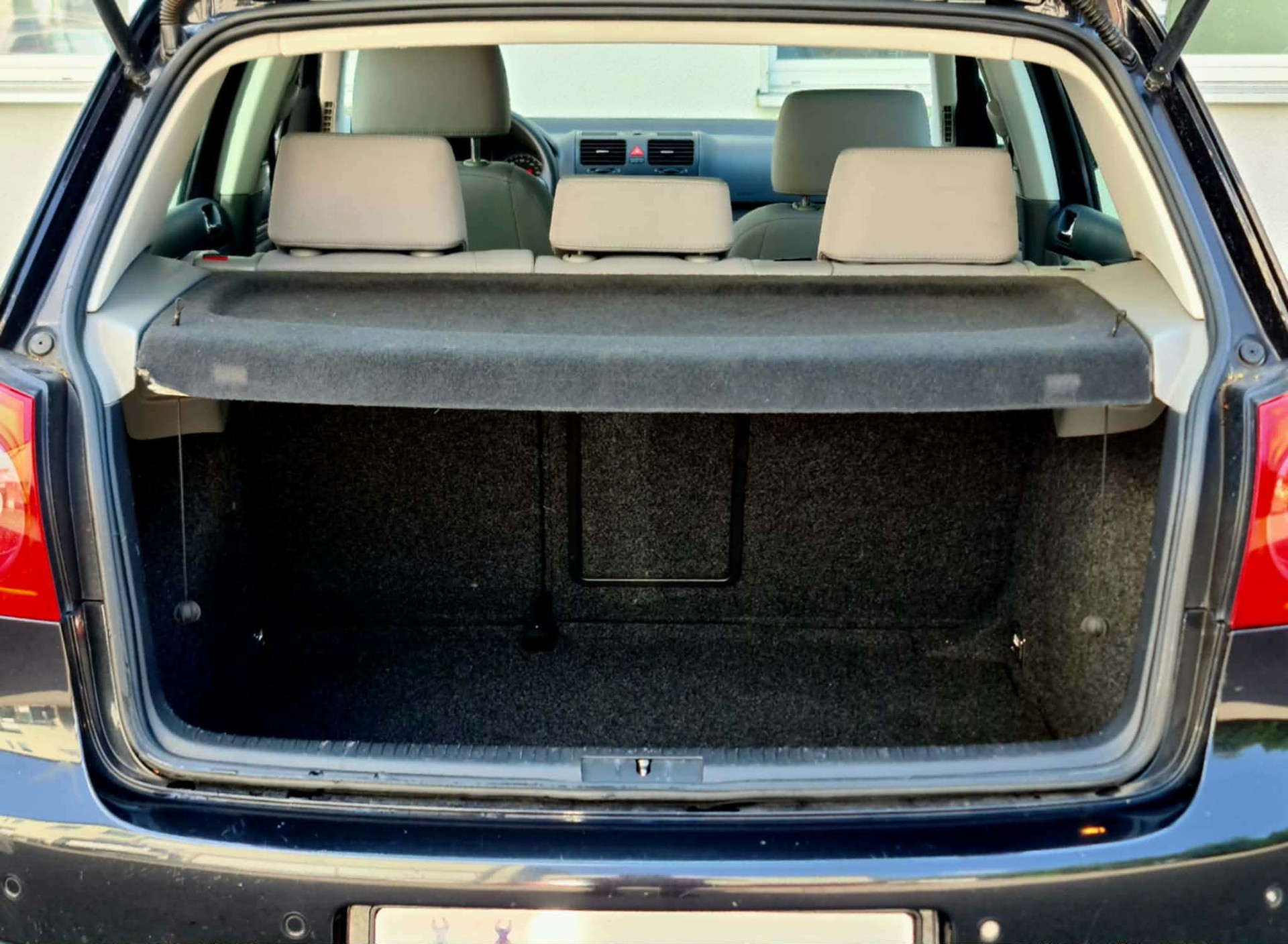 VW Golf 2.0 FSI Sportline-image-9
