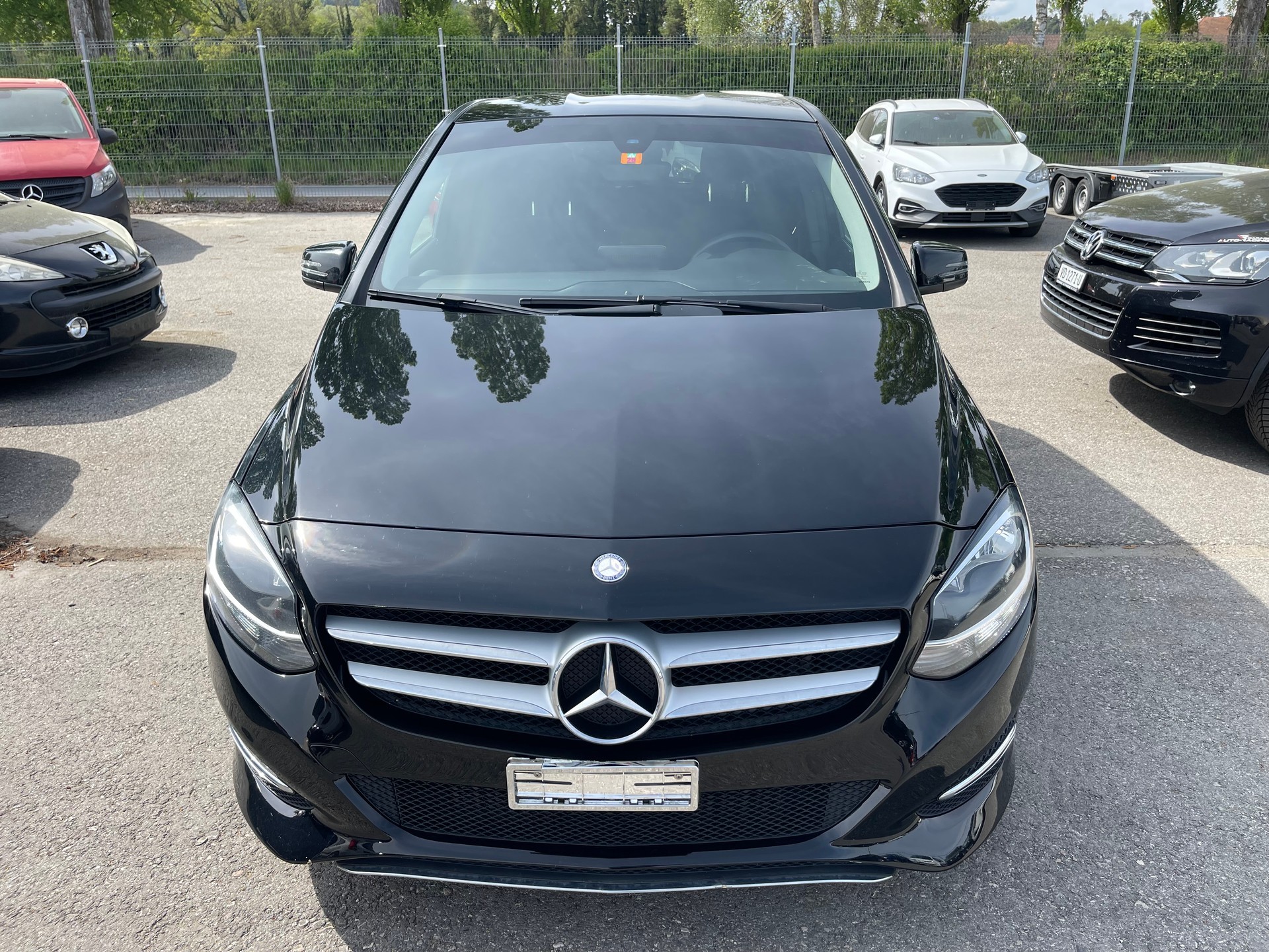 MERCEDES-BENZ B 180 AMG Line 7G-DCT-image-0