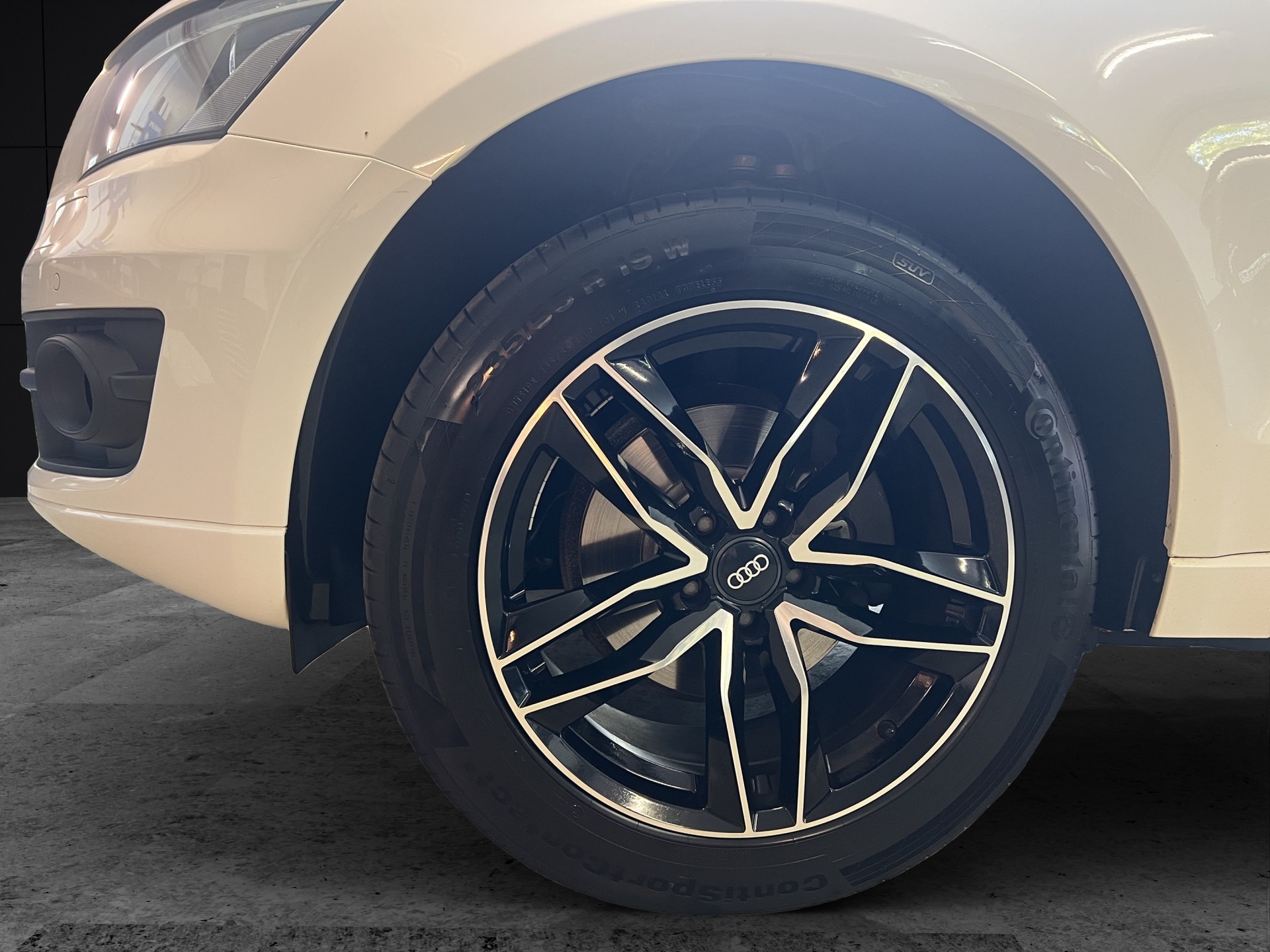 AUDI Q5 2.0 TFSI quattro S-tronic-image-15