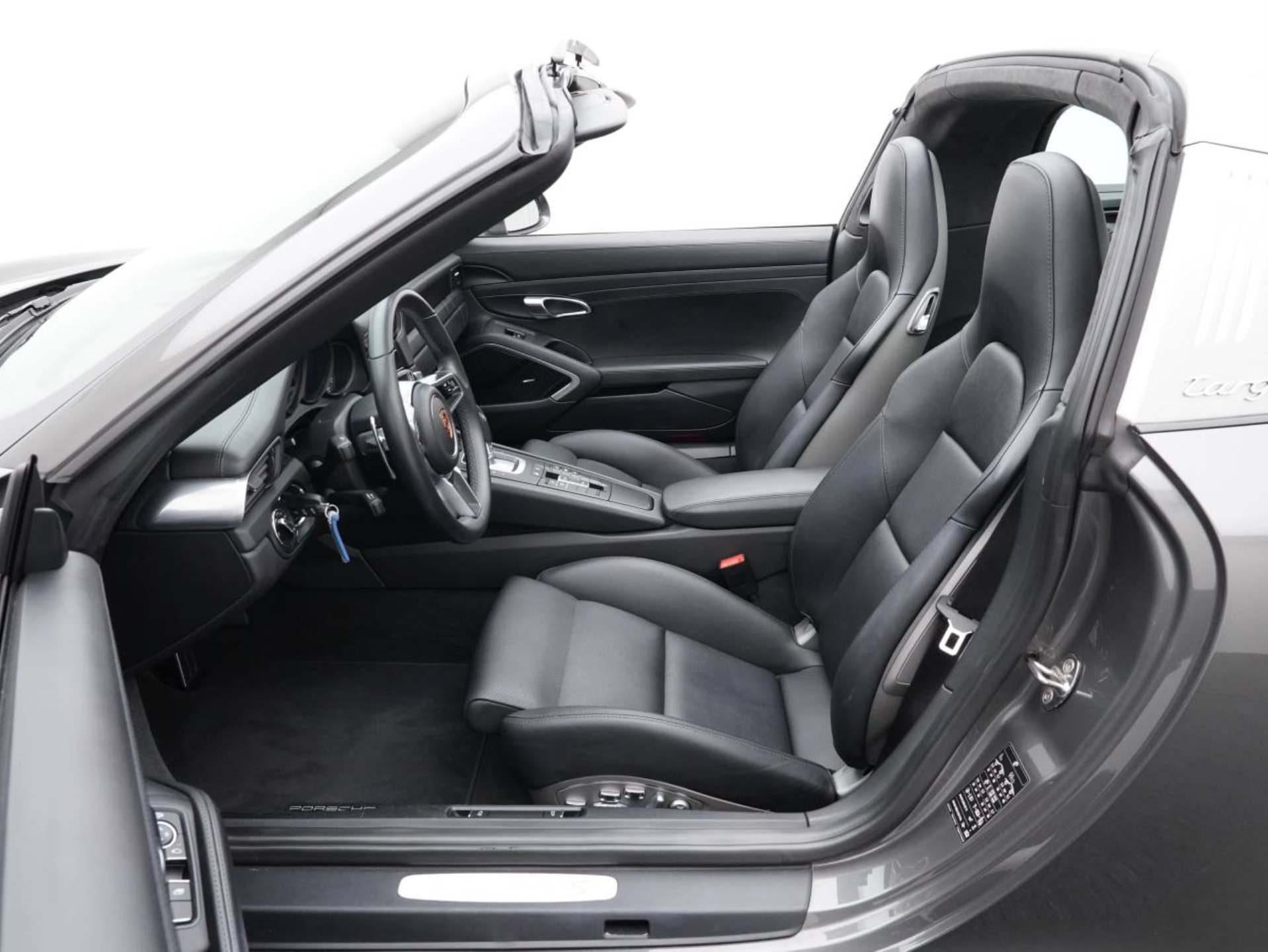 PORSCHE 911 Targa 4S-image-4