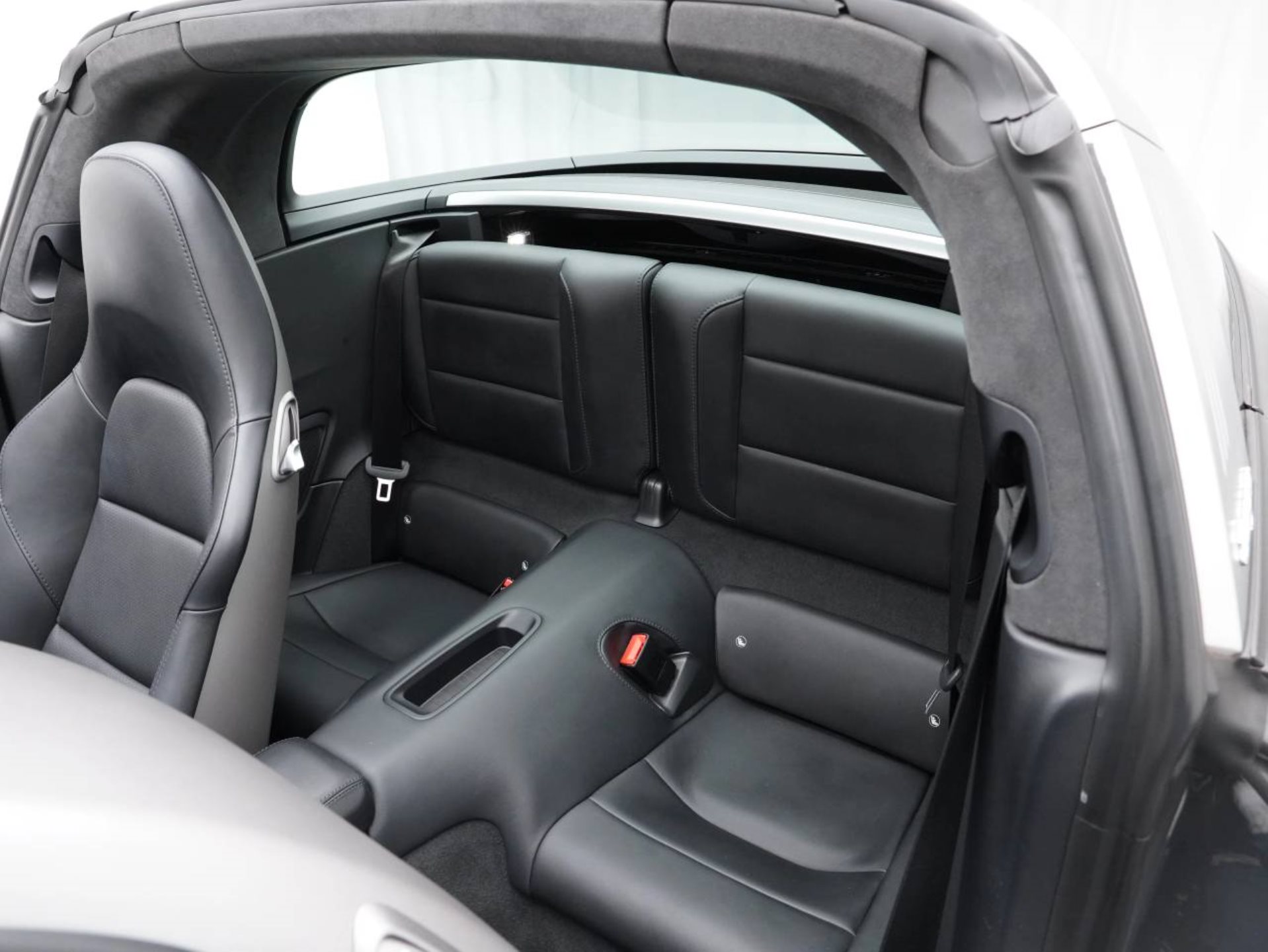 PORSCHE 911 Targa 4S-image-28