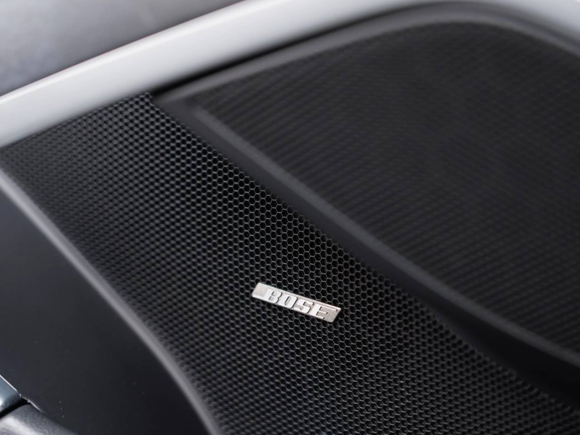 PORSCHE 911 Targa 4S-image-30