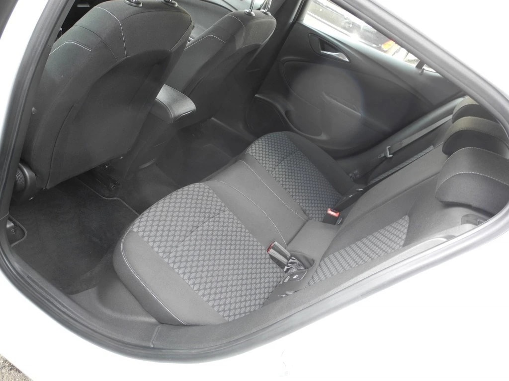 OPEL Astra 1.6 CDTi ecoF Enjoy Automatic ** Gr.Navi * PDC ** Abstandsregelsystem ** Ab MFK & Service **-image-10