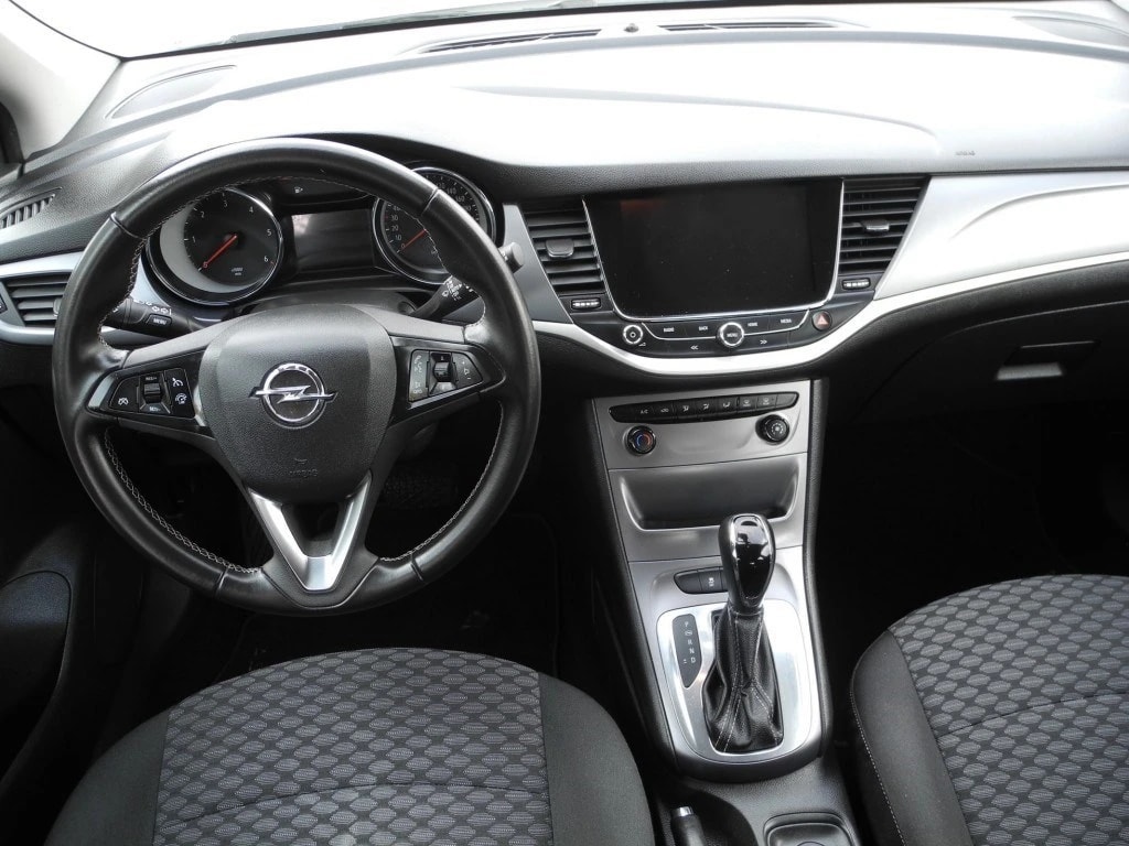 OPEL Astra 1.6 CDTi ecoF Enjoy Automatic ** Gr.Navi * PDC ** Abstandsregelsystem ** Ab MFK & Service **-image-8
