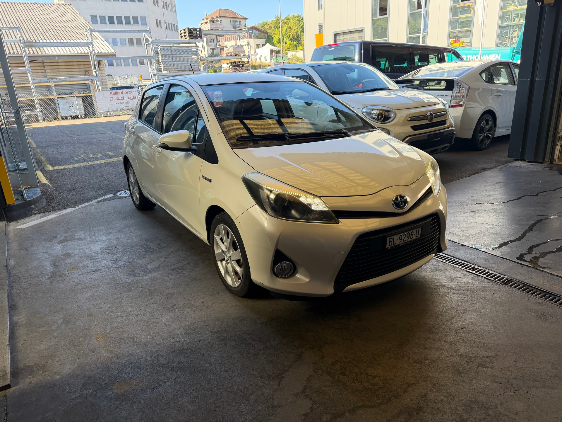 TOYOTA Yaris 1.5 VVT-i Hybrid Sol CVT-image-2