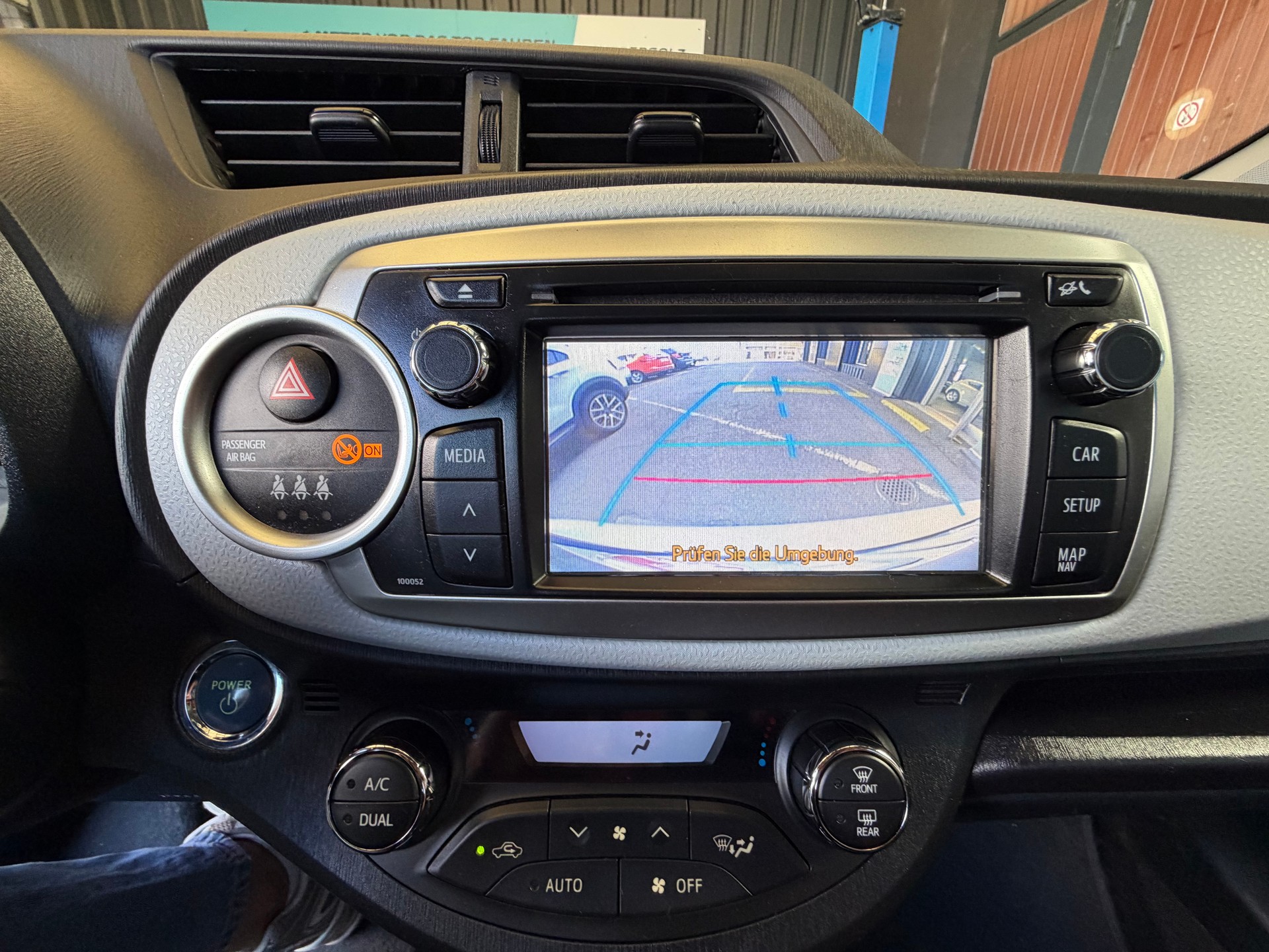 TOYOTA Yaris 1.5 VVT-i Hybrid Sol CVT-image-6