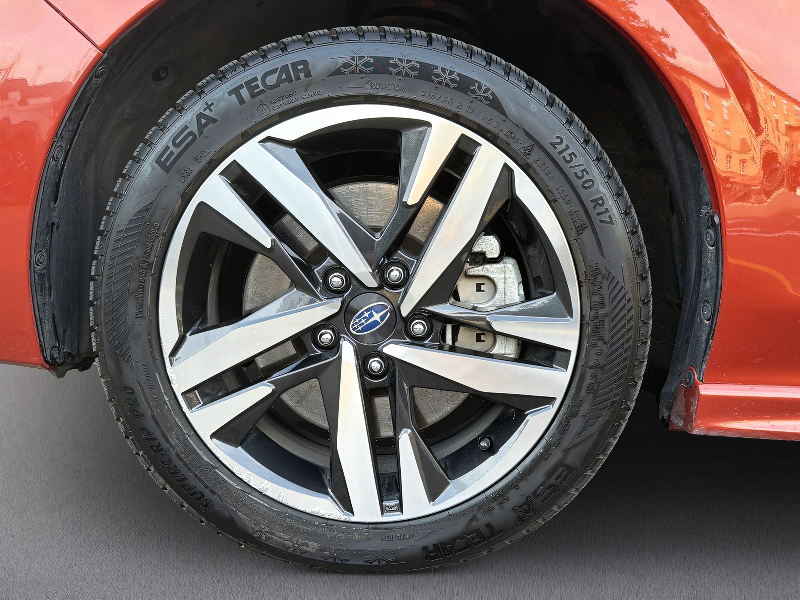 SUBARU Impreza 2.0i e-Boxer Luxury-image-22
