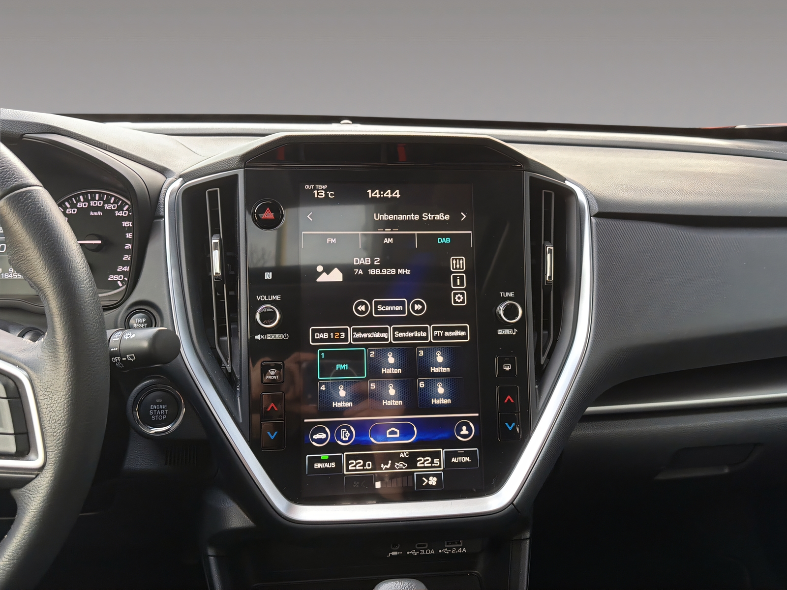 SUBARU Impreza 2.0i e-Boxer Luxury-image-13