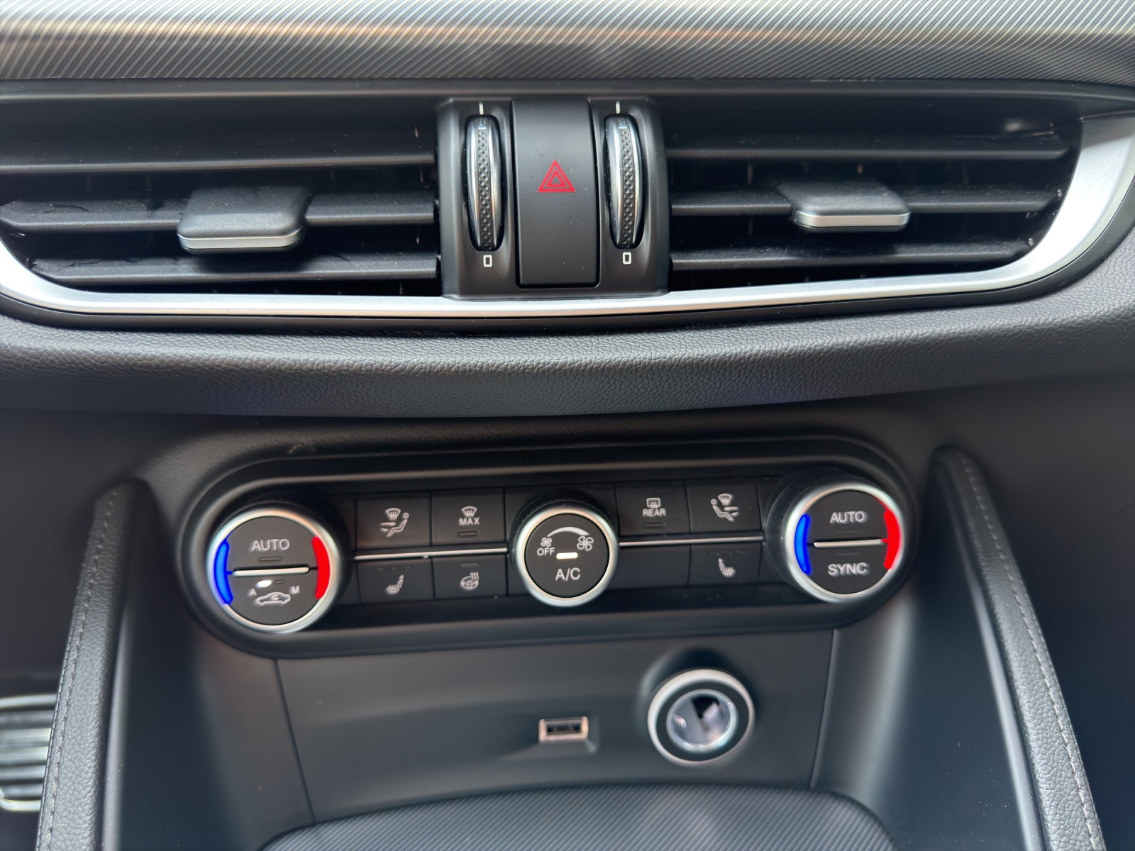ALFA ROMEO Stelvio 2.0 Veloce Q4-image-22