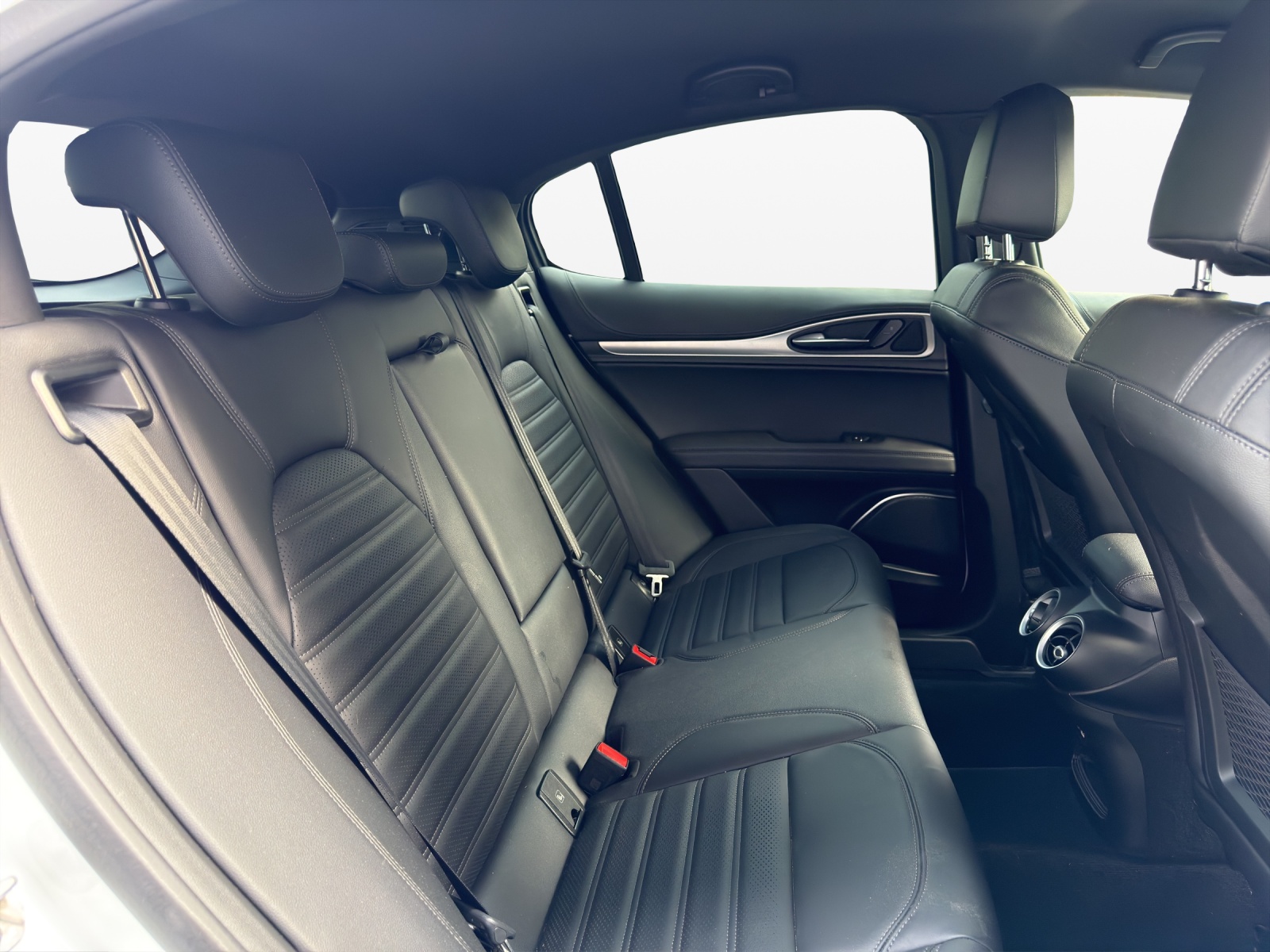 ALFA ROMEO Stelvio 2.0 Veloce Q4-image-18
